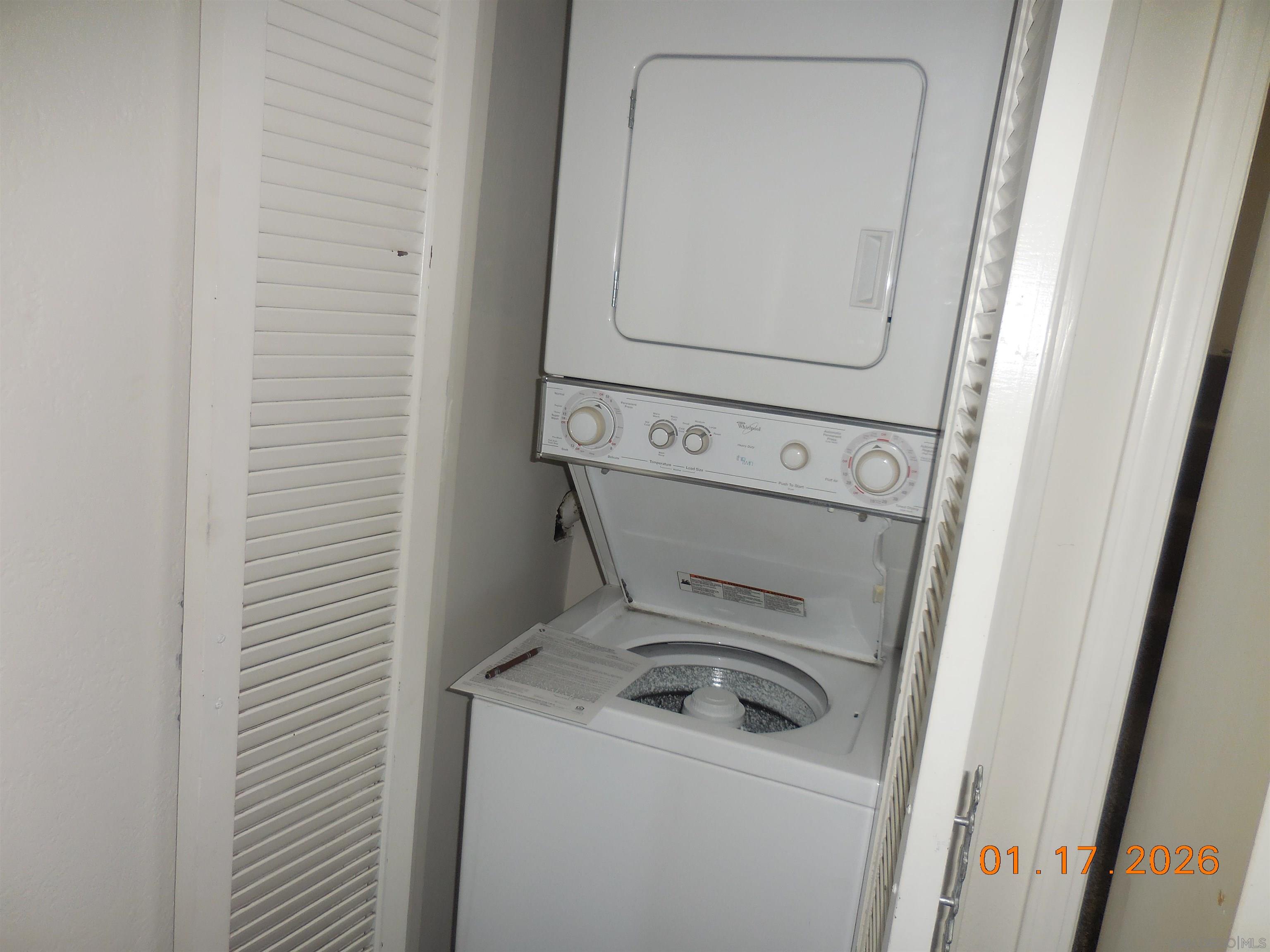 Detail Gallery Image 24 of 30 For 1937  Alga Rd.  C, Carlsbad,  CA 92009 - 1 Beds | 1/1 Baths