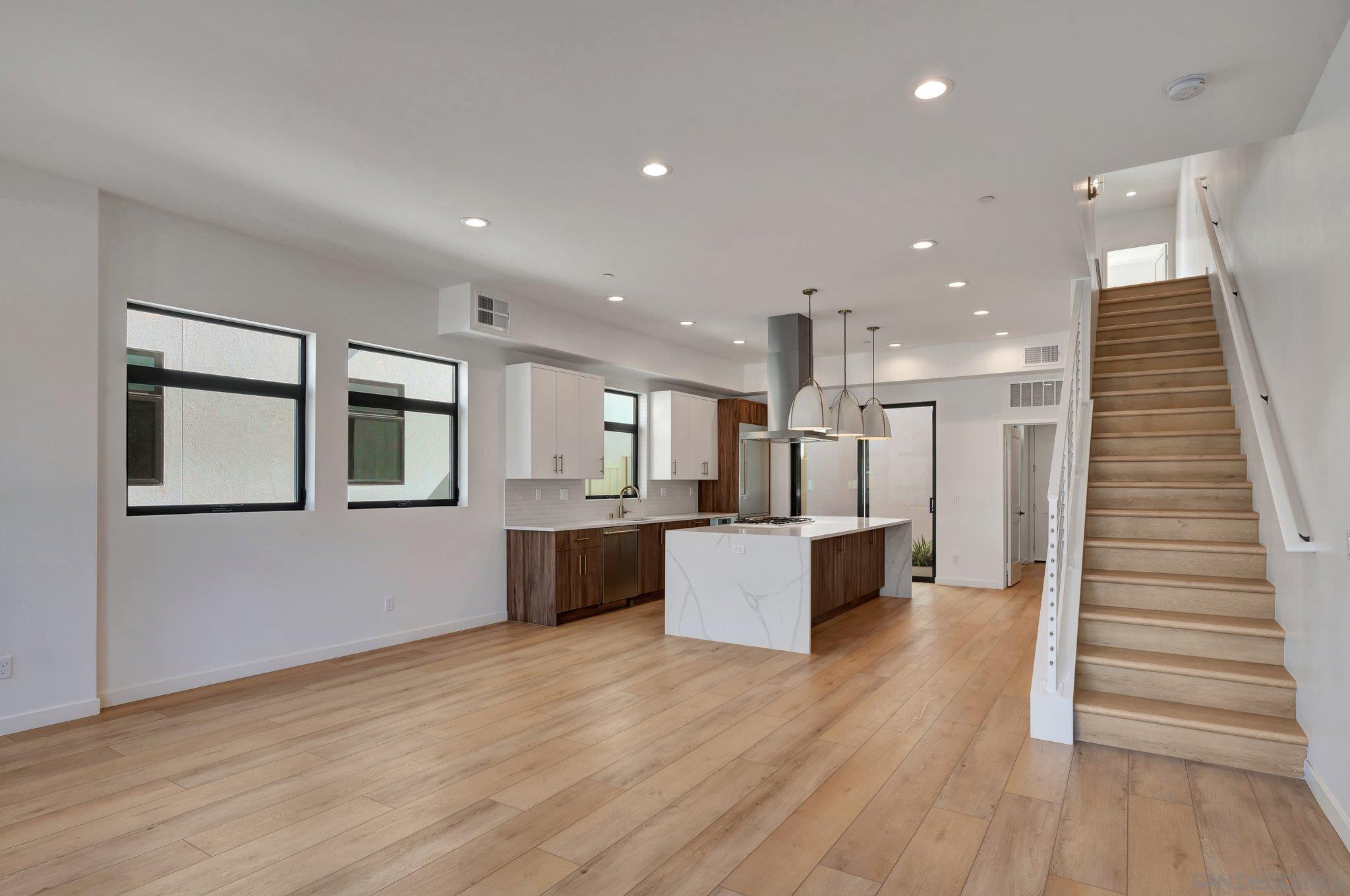 Detail Gallery Image 31 of 52 For 109  Daisy Ave, Imperial Beach,  CA 91932 - 3 Beds | 3/1 Baths