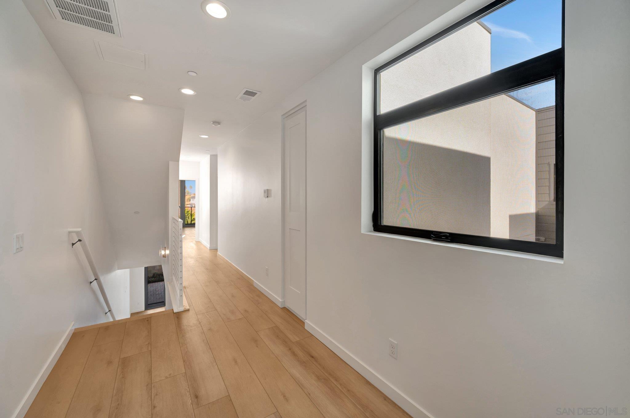 Detail Gallery Image 33 of 52 For 109  Daisy Ave, Imperial Beach,  CA 91932 - 3 Beds | 3/1 Baths