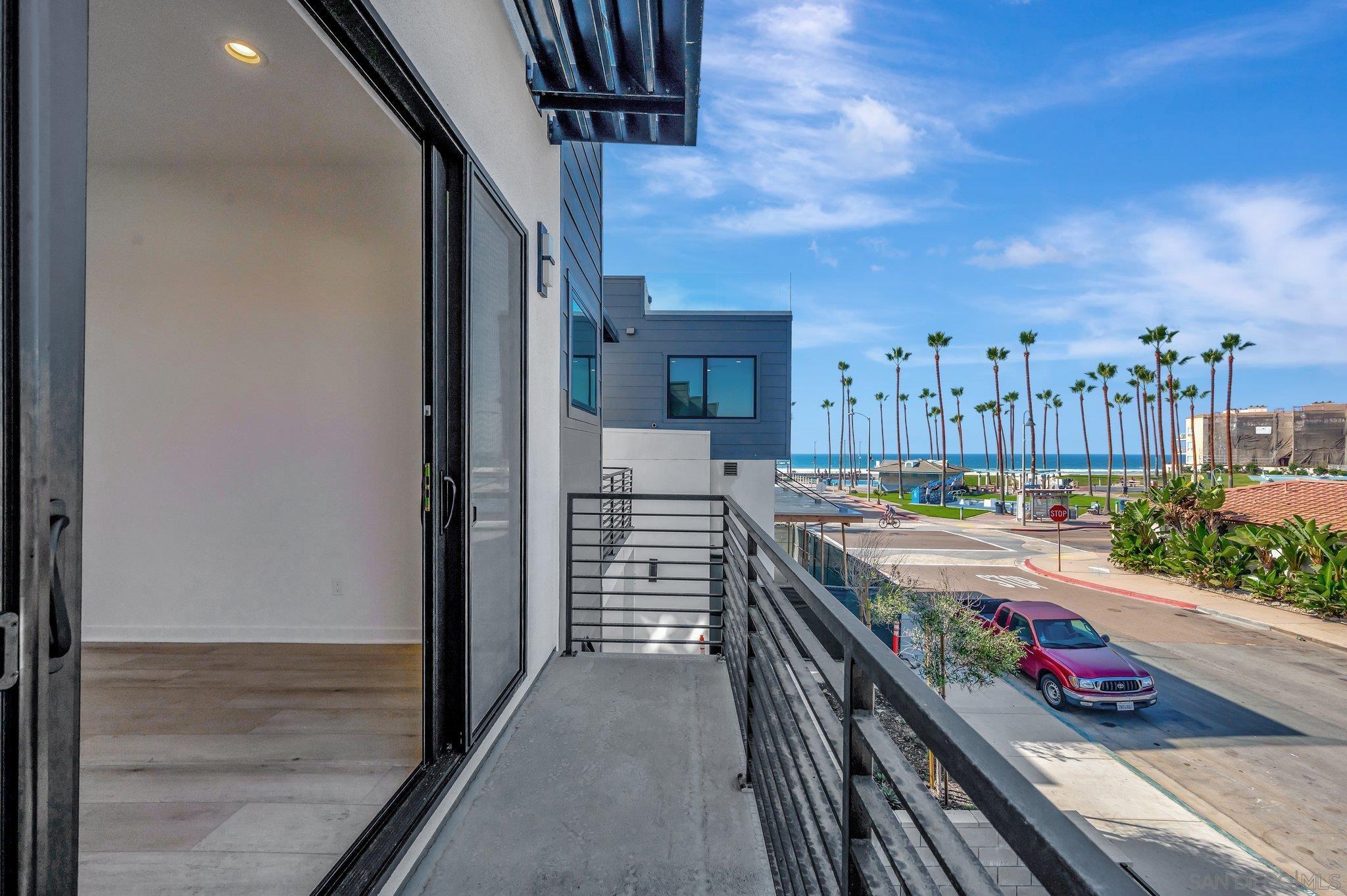 Detail Gallery Image 42 of 52 For 109  Daisy Ave, Imperial Beach,  CA 91932 - 3 Beds | 3/1 Baths