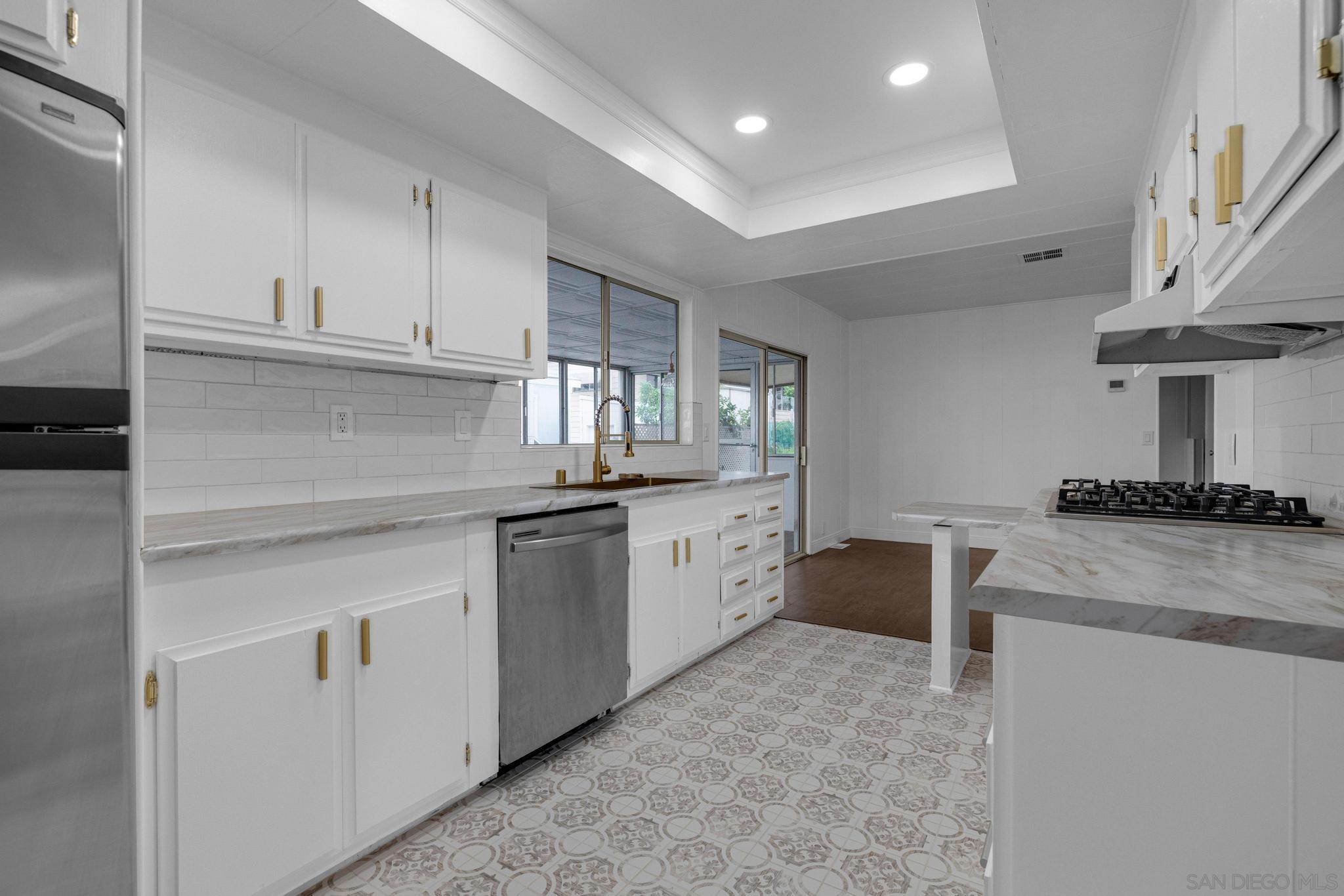 Detail Gallery Image 10 of 29 For 1440 S Orange Ave  99, El Cajon,  CA 92020 - 2 Beds | 2 Baths