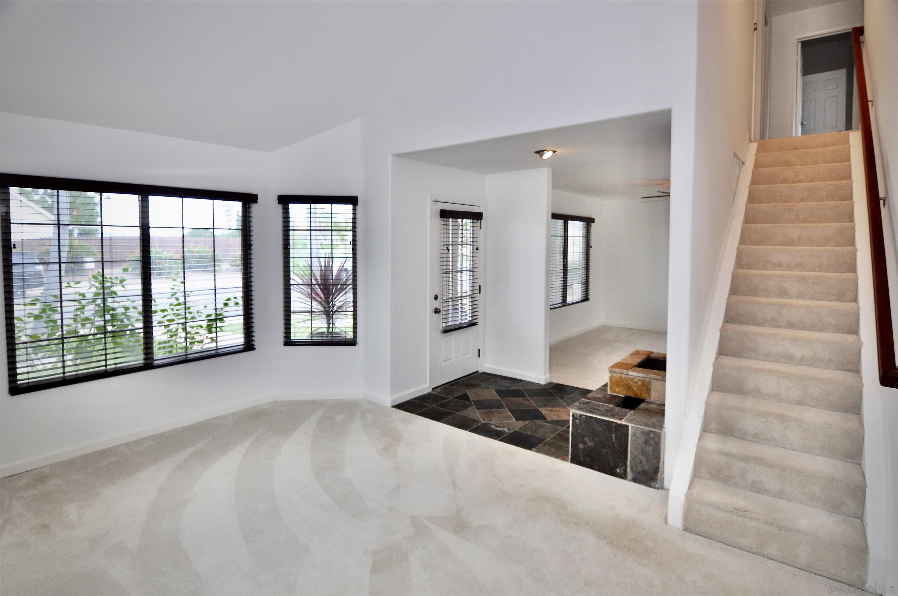 Detail Gallery Image 13 of 43 For 1400  Darwin Dr, Oceanside,  CA 92056 - 5 Beds | 4 Baths