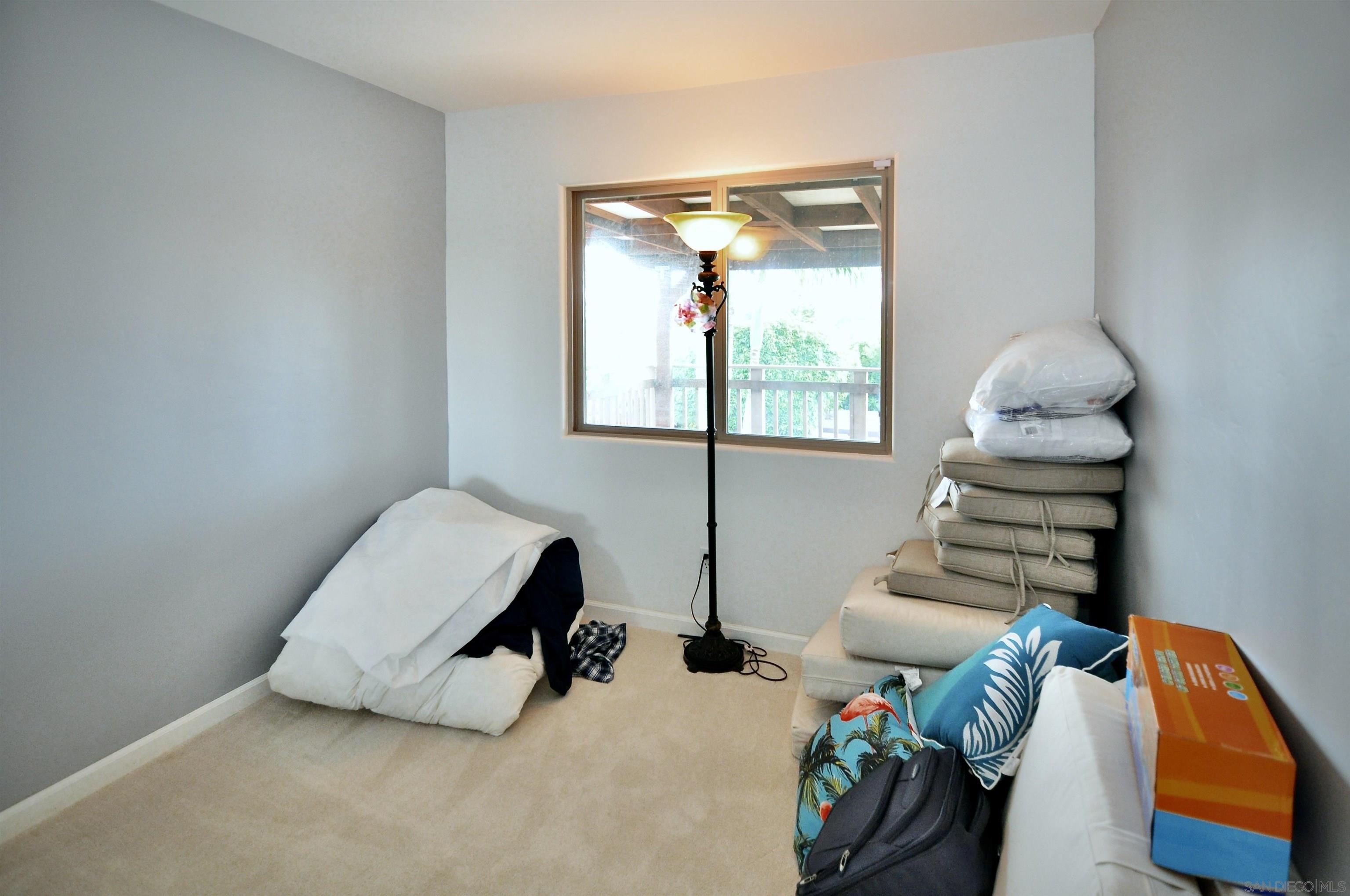 Detail Gallery Image 19 of 43 For 1400  Darwin Dr, Oceanside,  CA 92056 - 5 Beds | 4 Baths