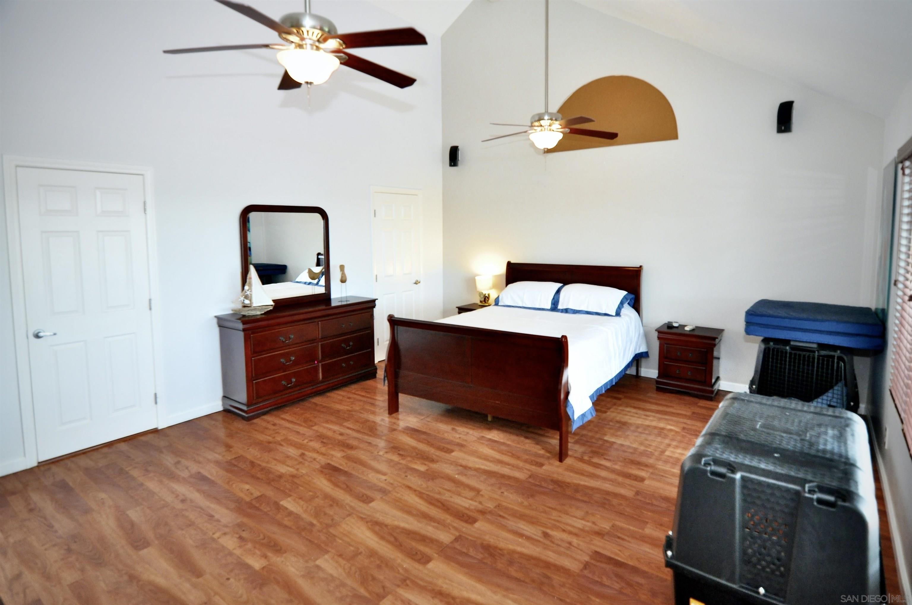 Detail Gallery Image 23 of 43 For 1400  Darwin Dr, Oceanside,  CA 92056 - 5 Beds | 4 Baths