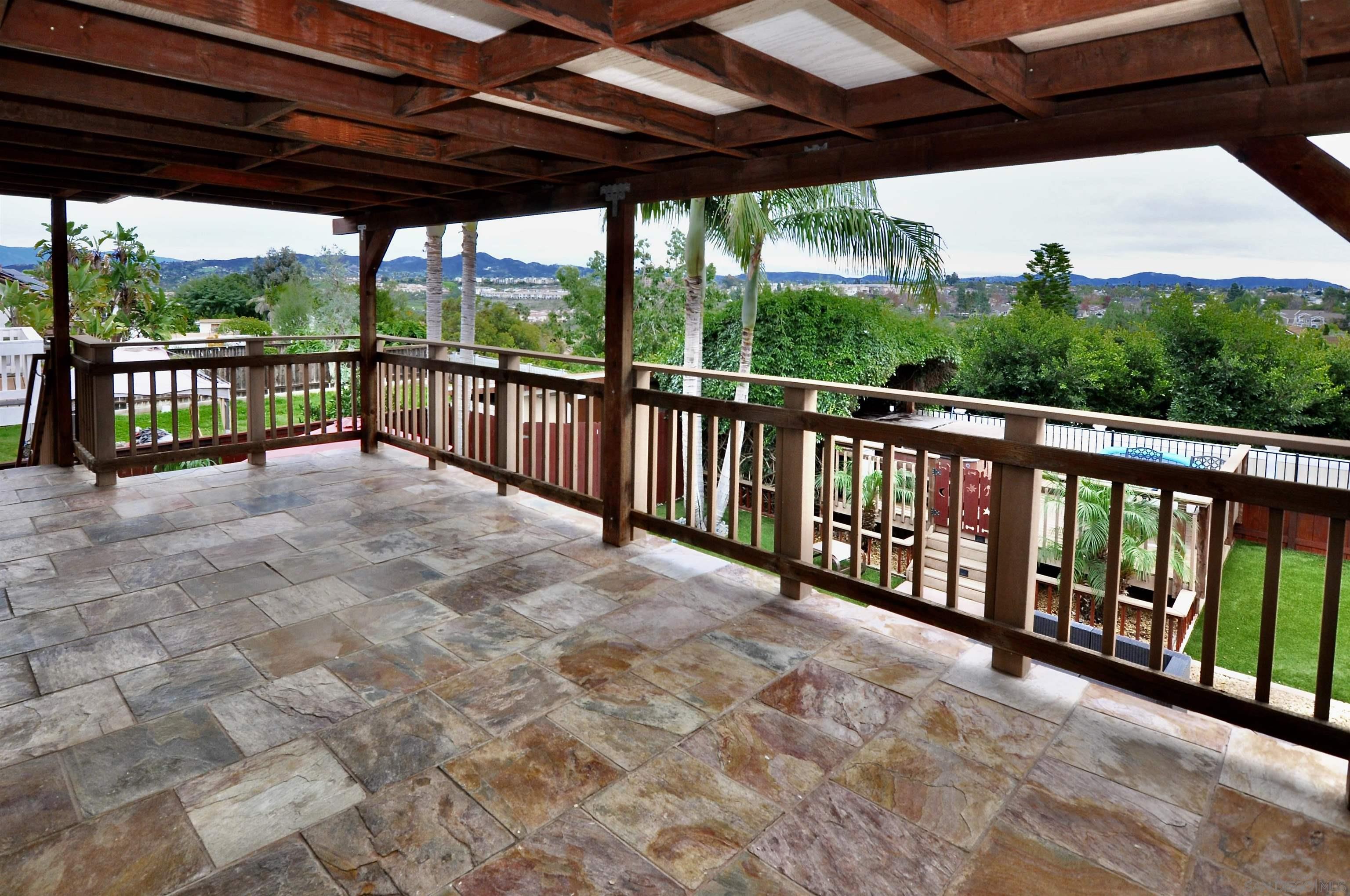 Detail Gallery Image 31 of 43 For 1400  Darwin Dr, Oceanside,  CA 92056 - 5 Beds | 4 Baths