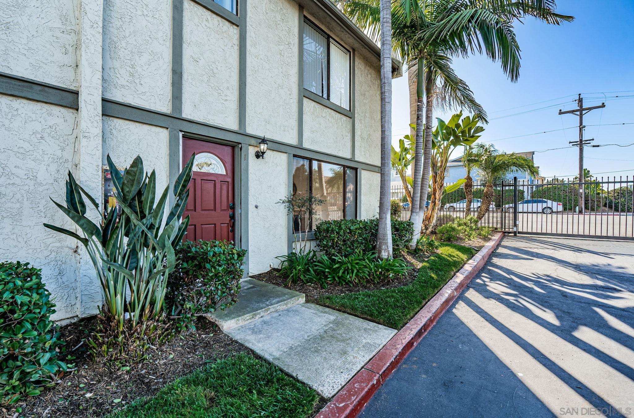 Detail Gallery Image 3 of 25 For 631  13th St  1, San Diego,  CA 92154 - 2 Beds | 2 Baths