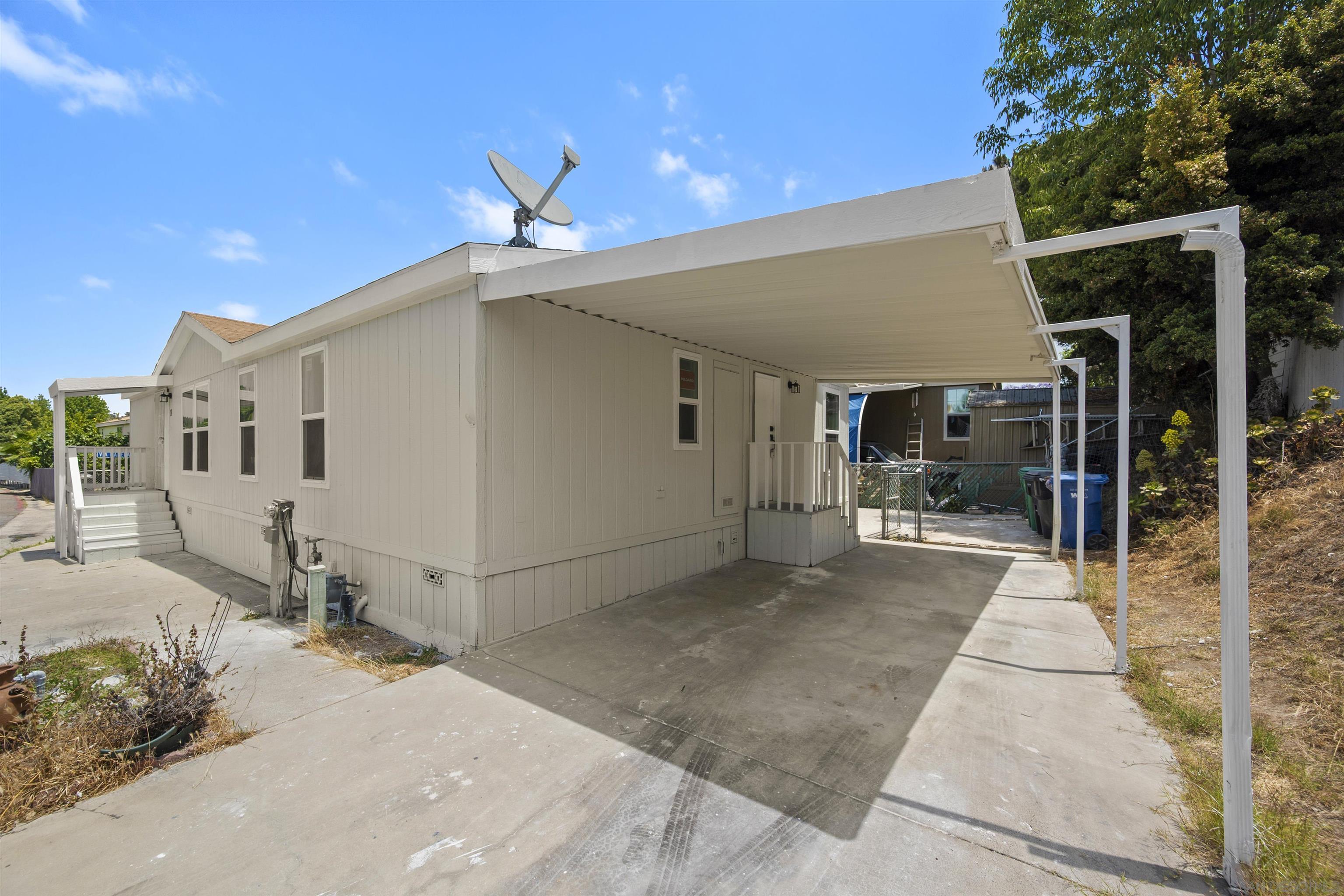 Detail Gallery Image 4 of 25 For 10767  Jamacha Blvd  Spc 62,  Spring Valley,  CA 91978 - 3 Beds | 2 Baths