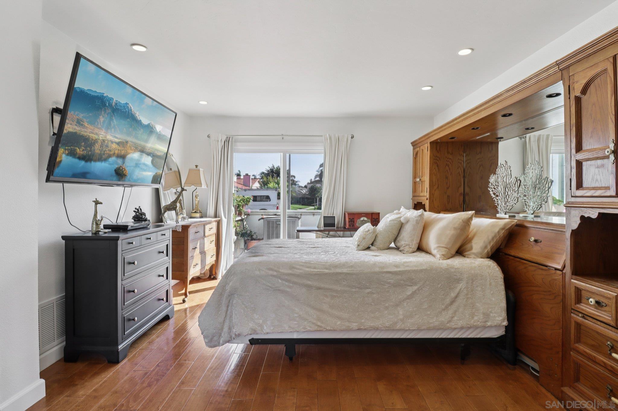 Detail Gallery Image 18 of 41 For 816  Caminito Azul, Carlsbad,  CA 92011 - 3 Beds | 2 Baths