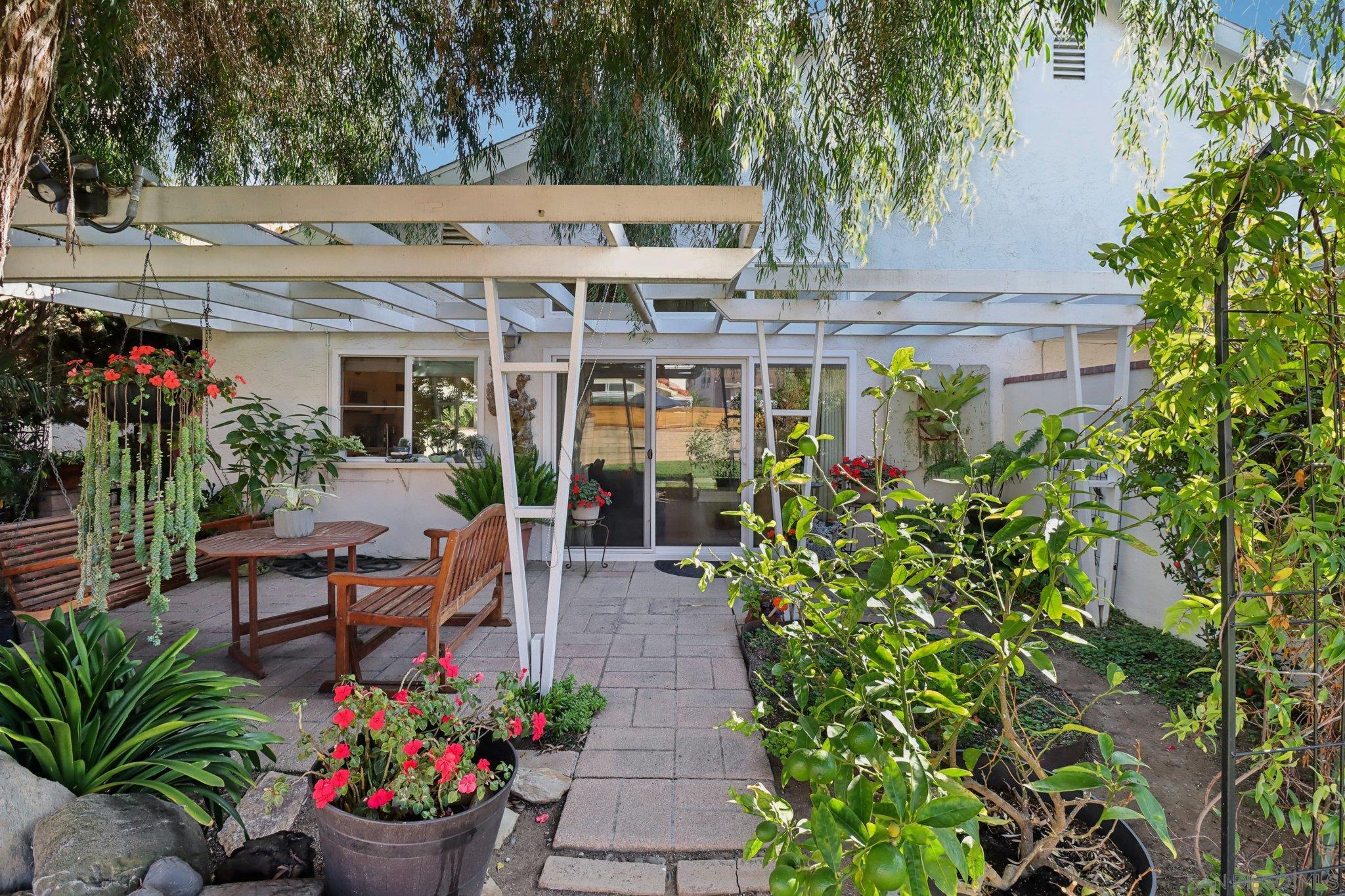 Detail Gallery Image 30 of 41 For 816  Caminito Azul, Carlsbad,  CA 92011 - 3 Beds | 2 Baths