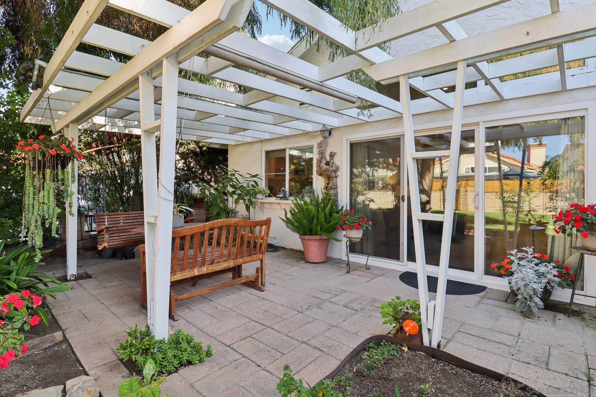 Detail Gallery Image 5 of 41 For 816  Caminito Azul, Carlsbad,  CA 92011 - 3 Beds | 2 Baths