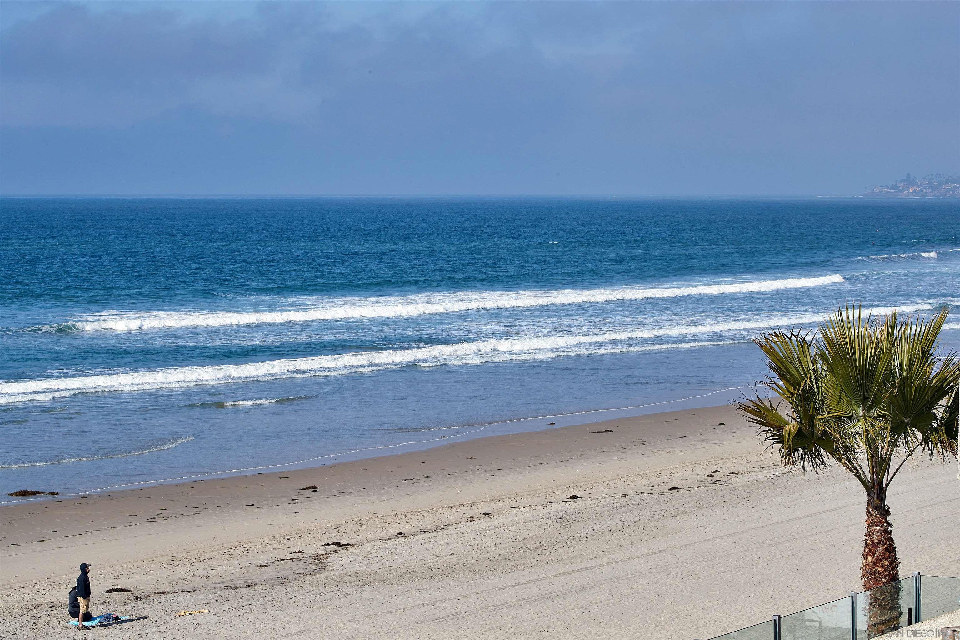 Detail Gallery Image 30 of 39 For 3377  Ocean Front Walk, San Diego,  CA 92109 - 3 Beds | 2/1 Baths