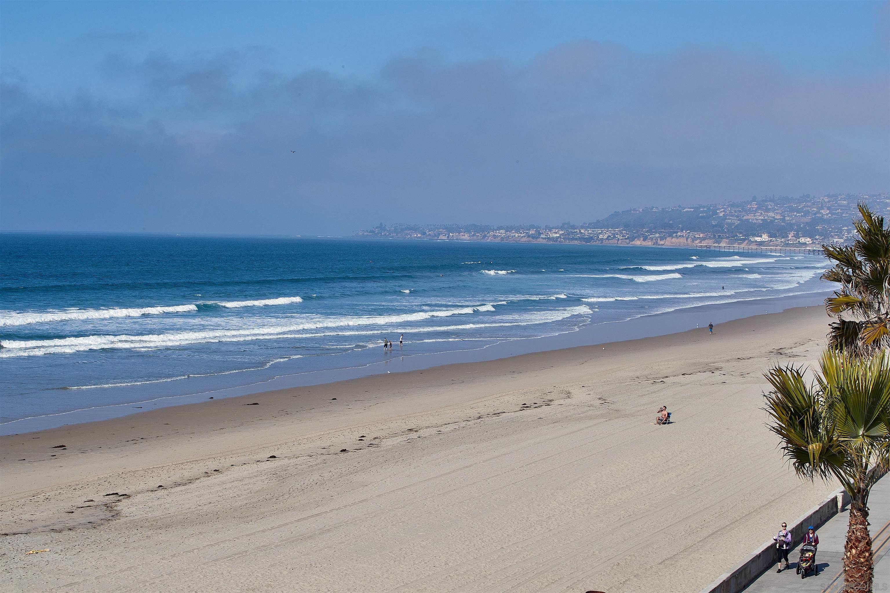Detail Gallery Image 33 of 39 For 3377  Ocean Front Walk, San Diego,  CA 92109 - 3 Beds | 2/1 Baths
