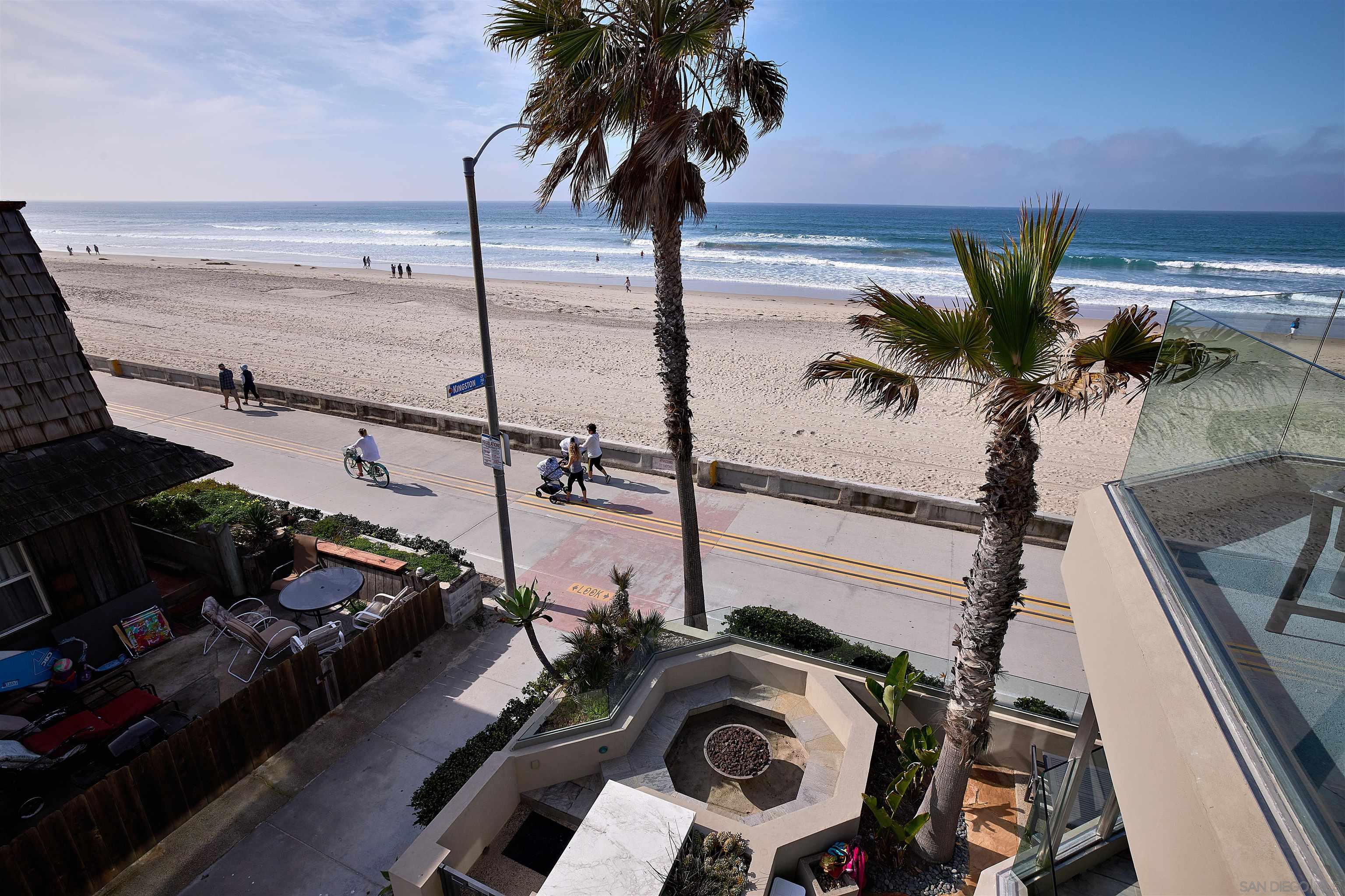 Detail Gallery Image 34 of 39 For 3377  Ocean Front Walk, San Diego,  CA 92109 - 3 Beds | 2/1 Baths