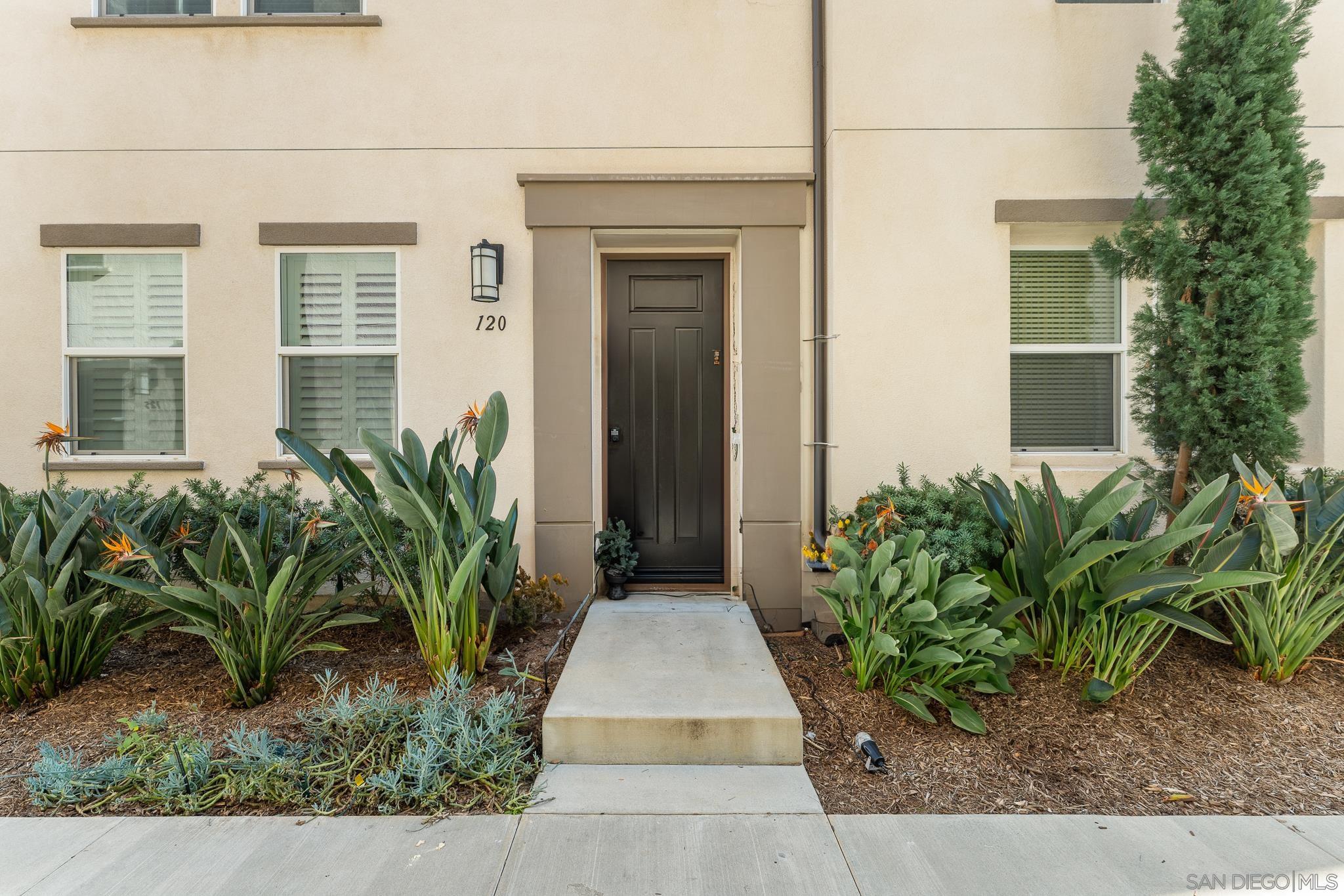 Detail Gallery Image 31 of 47 For 543 W Foothill Blvd  #120,  Glendora,  CA 91741 - 4 Beds | 2/1 Baths