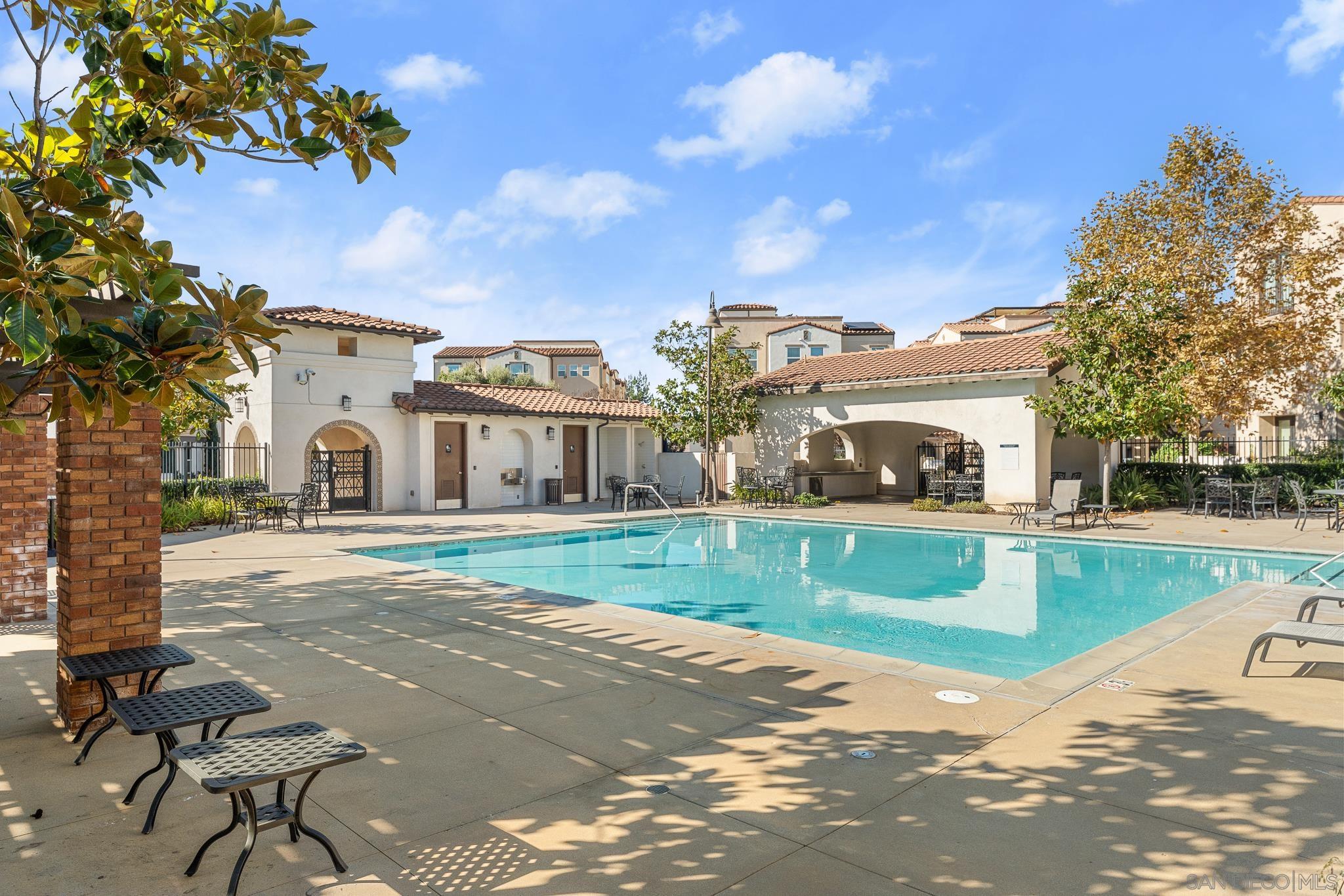 Detail Gallery Image 34 of 47 For 543 W Foothill Blvd  #120,  Glendora,  CA 91741 - 4 Beds | 2/1 Baths