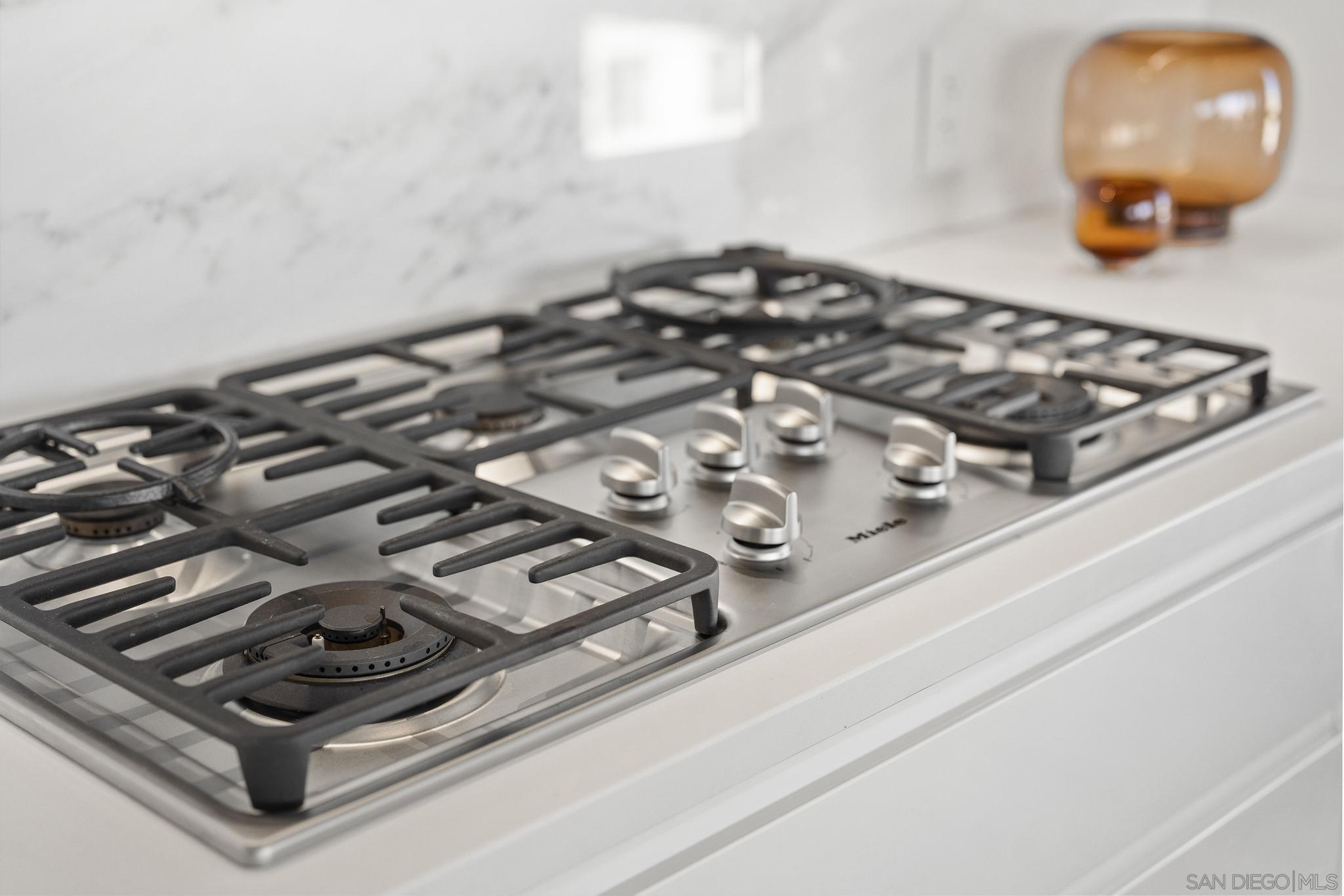 Detail Gallery Image 14 of 69 For 2604  5th Ave  #801,  San Diego,  CA 92103 - 2 Beds | 2/1 Baths