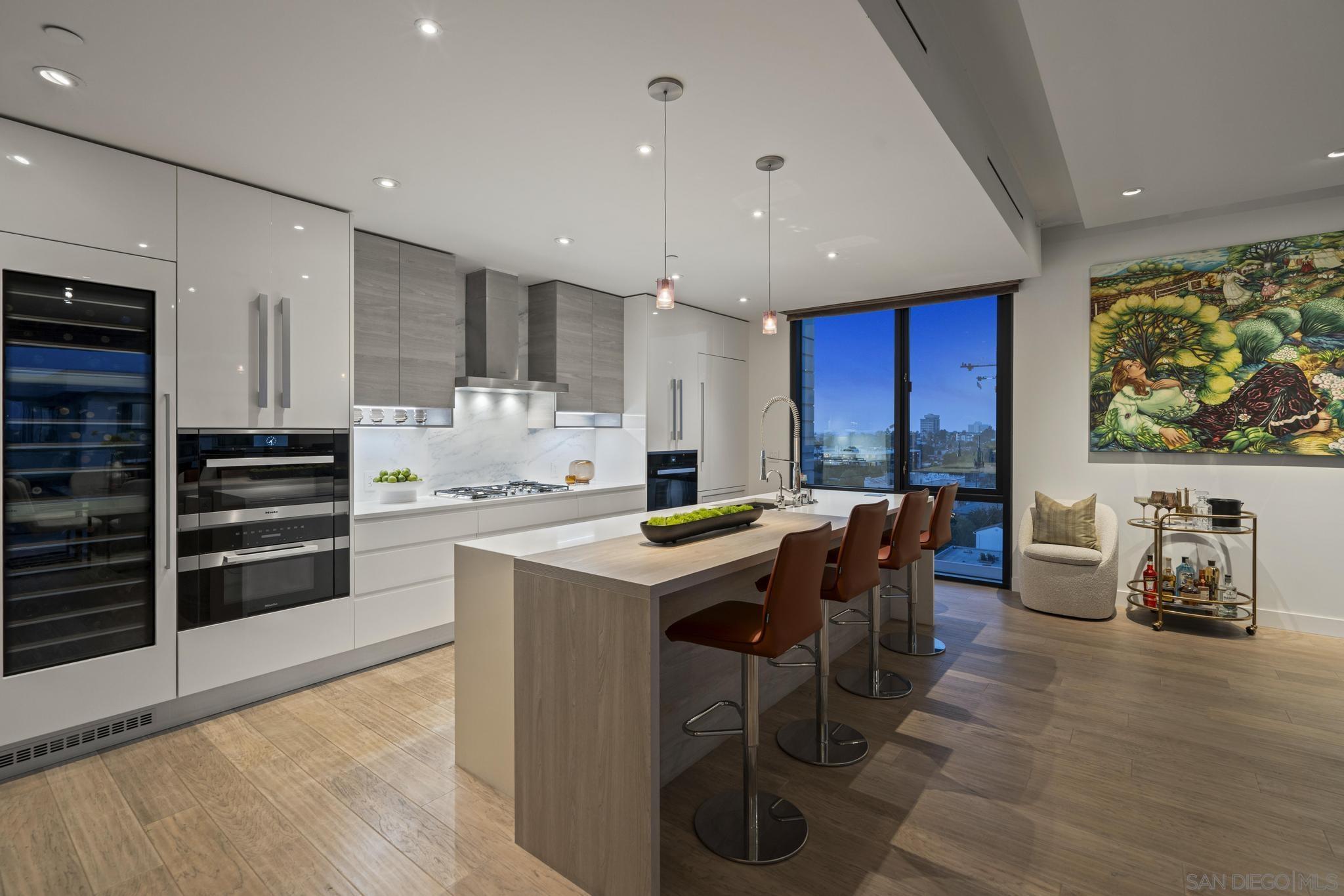 Detail Gallery Image 18 of 69 For 2604  5th Ave  #801,  San Diego,  CA 92103 - 2 Beds | 2/1 Baths