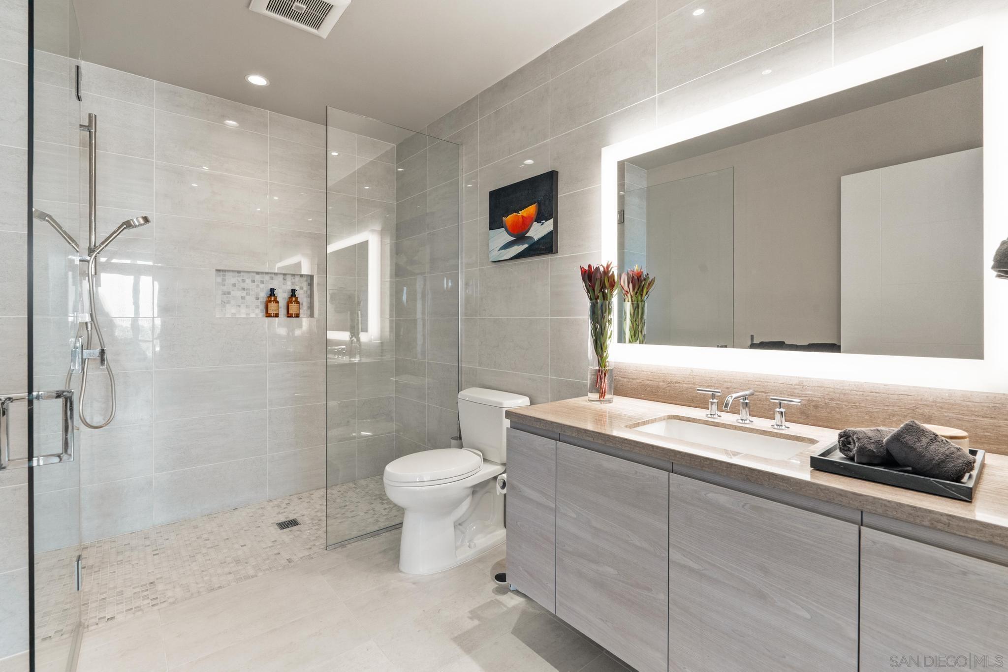 Detail Gallery Image 44 of 69 For 2604  5th Ave  #801,  San Diego,  CA 92103 - 2 Beds | 2/1 Baths