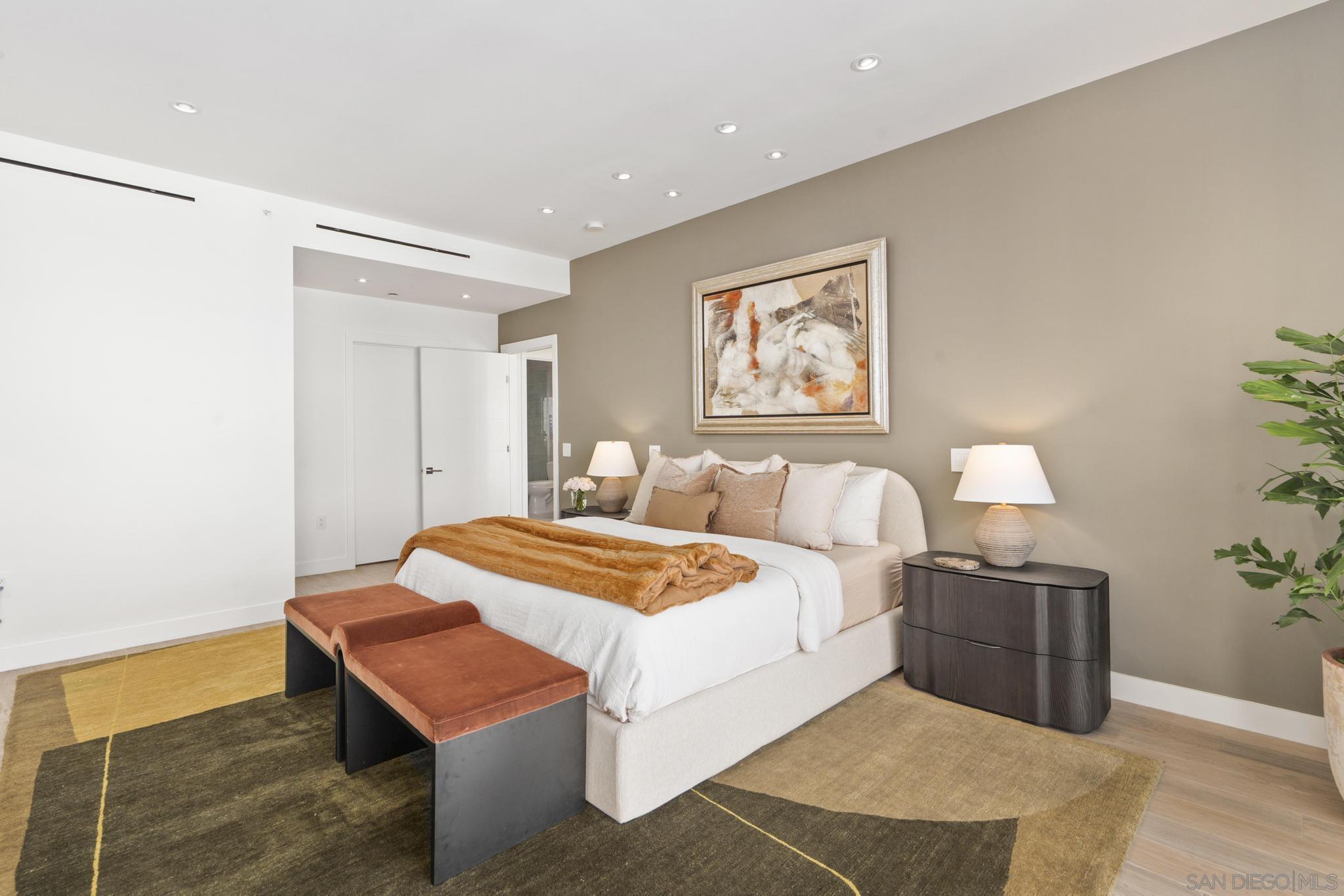 Detail Gallery Image 50 of 69 For 2604  5th Ave  #801,  San Diego,  CA 92103 - 2 Beds | 2/1 Baths