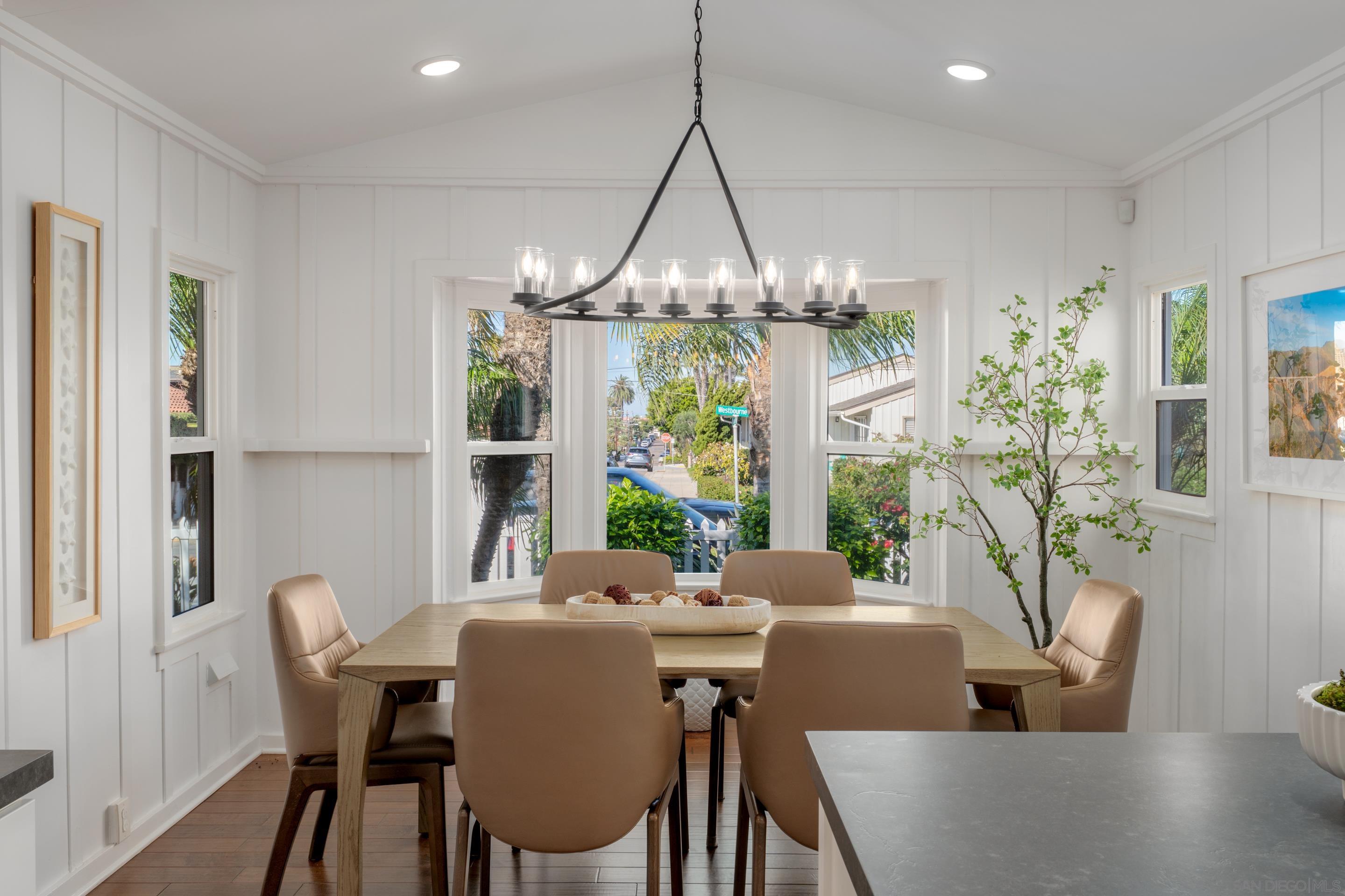 Detail Gallery Image 16 of 72 For 383  Westbourne St., La Jolla,  CA 92037 - 4 Beds | 3 Baths