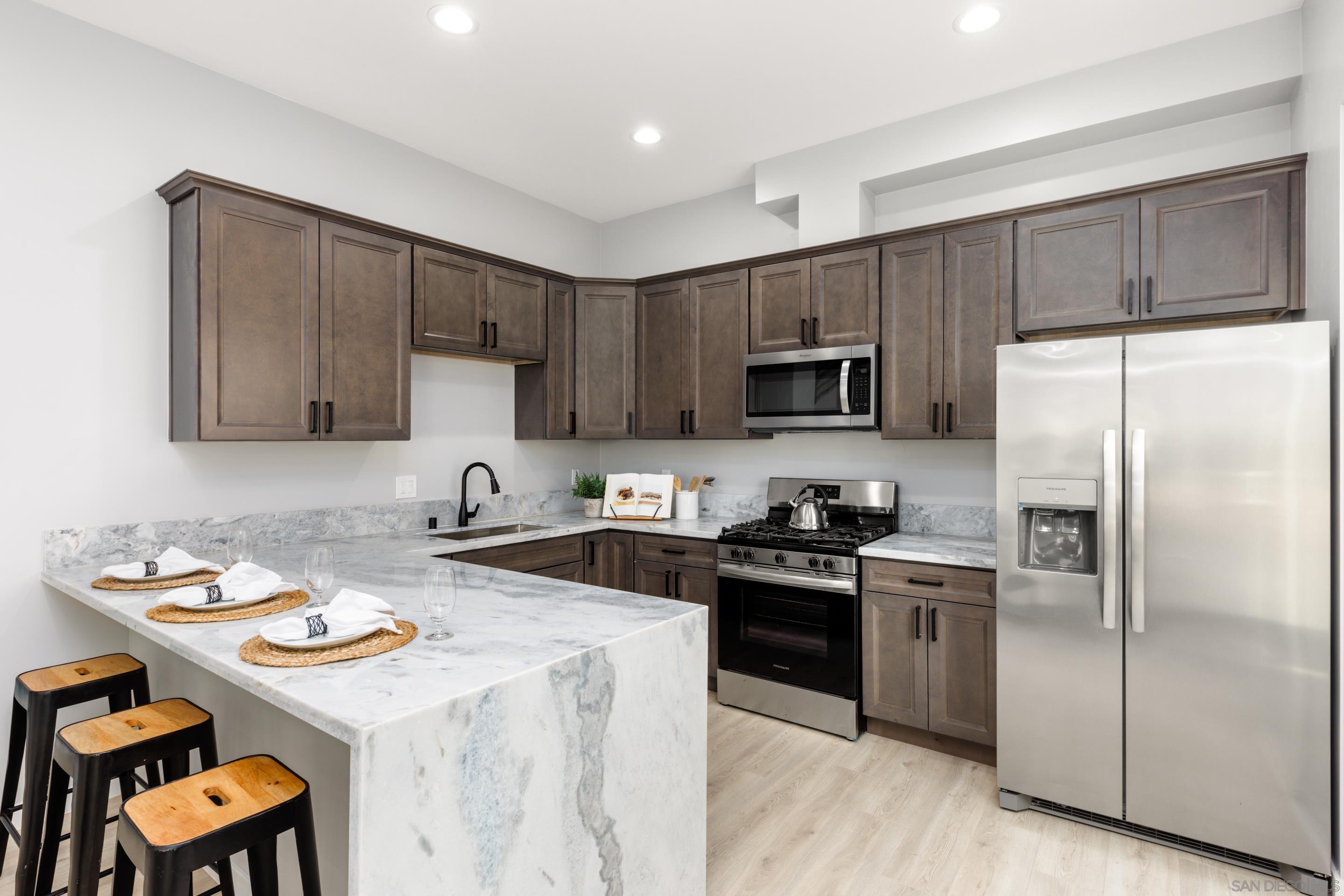 Detail Gallery Image 8 of 50 For 7128 E Hyatt St, San Diego,  CA 92111 - – Beds | – Baths