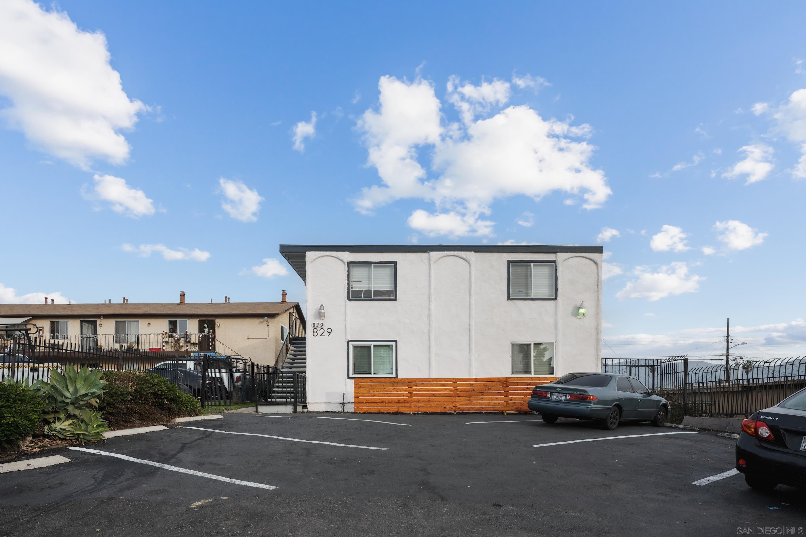 Detail Gallery Image 2 of 19 For 829  Grand Ave., Spring Valley,  CA 91977 - – Beds | – Baths