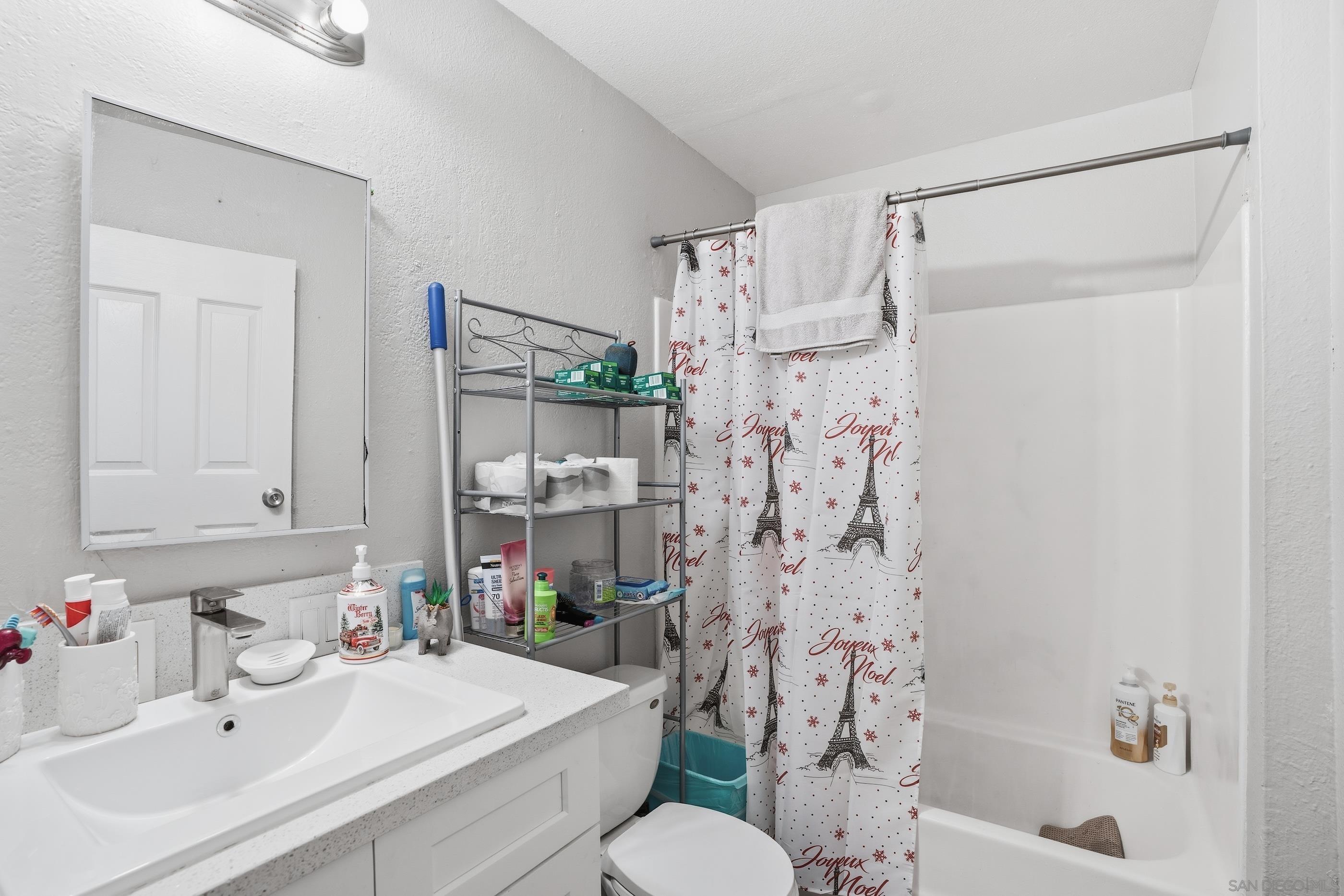 Detail Gallery Image 13 of 19 For 829  Grand Ave., Spring Valley,  CA 91977 - – Beds | – Baths