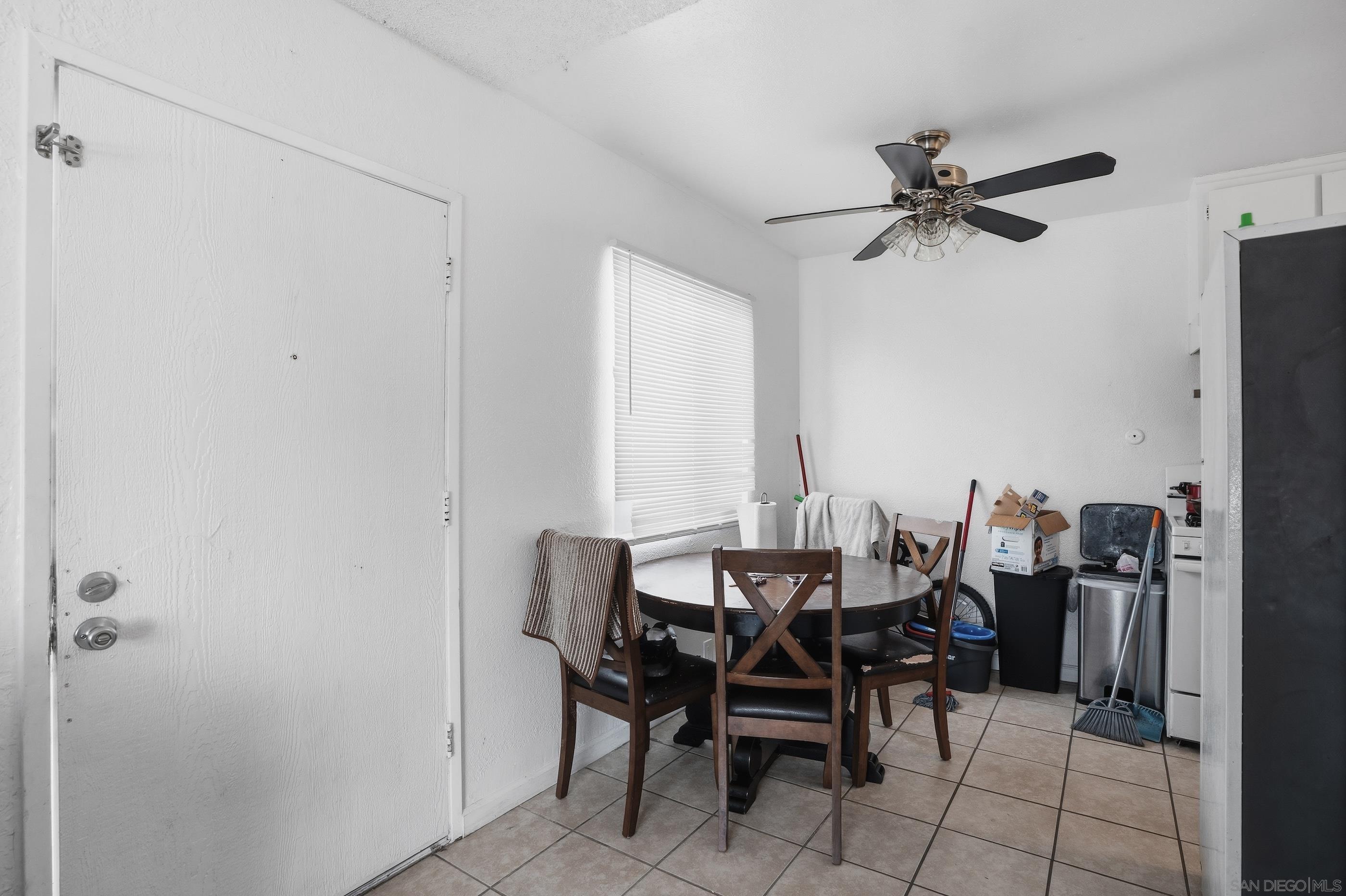 Detail Gallery Image 17 of 19 For 829  Grand Ave., Spring Valley,  CA 91977 - – Beds | – Baths