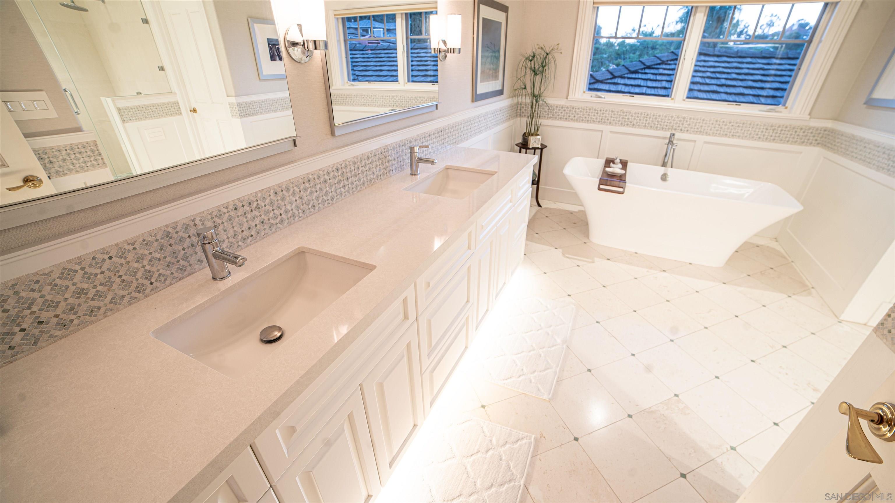 Detail Gallery Image 17 of 21 For 516  Whisper Wind Dr, Encinitas,  CA 92024 - 5 Beds | 5 Baths