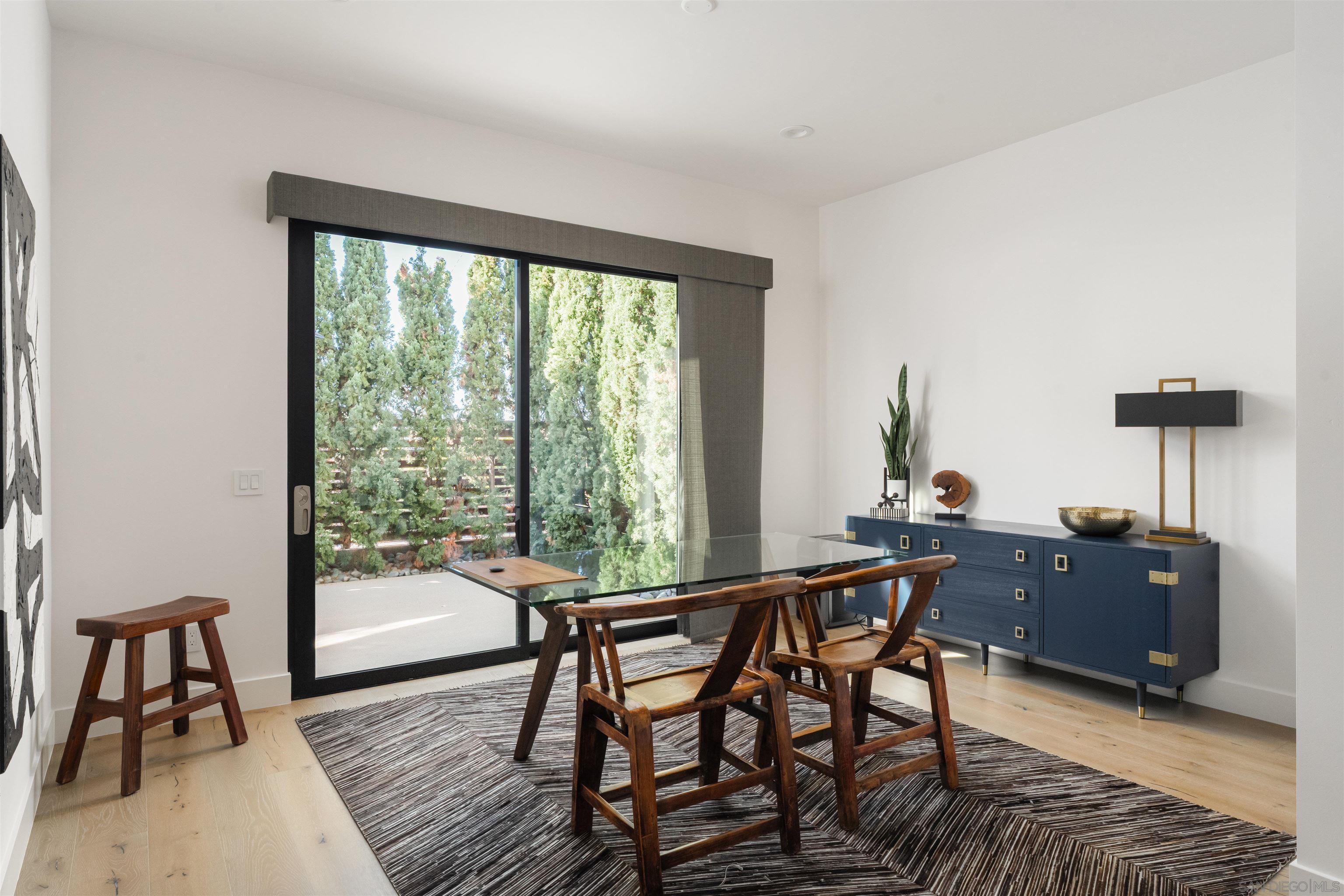 Detail Gallery Image 30 of 38 For 8751  Glenwick Ln, La Jolla,  CA 92037 - 4 Beds | 3/1 Baths