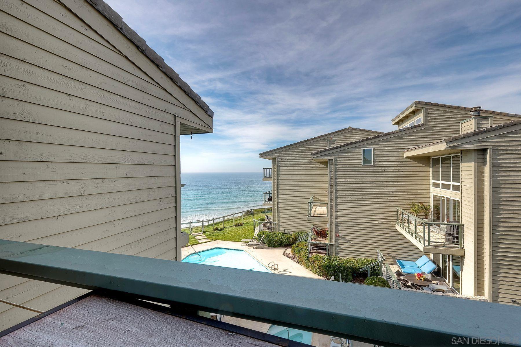 Detail Gallery Image 12 of 35 For 940  Sealane Drive  10, Encinitas,  CA 92024 - 2 Beds | 2 Baths