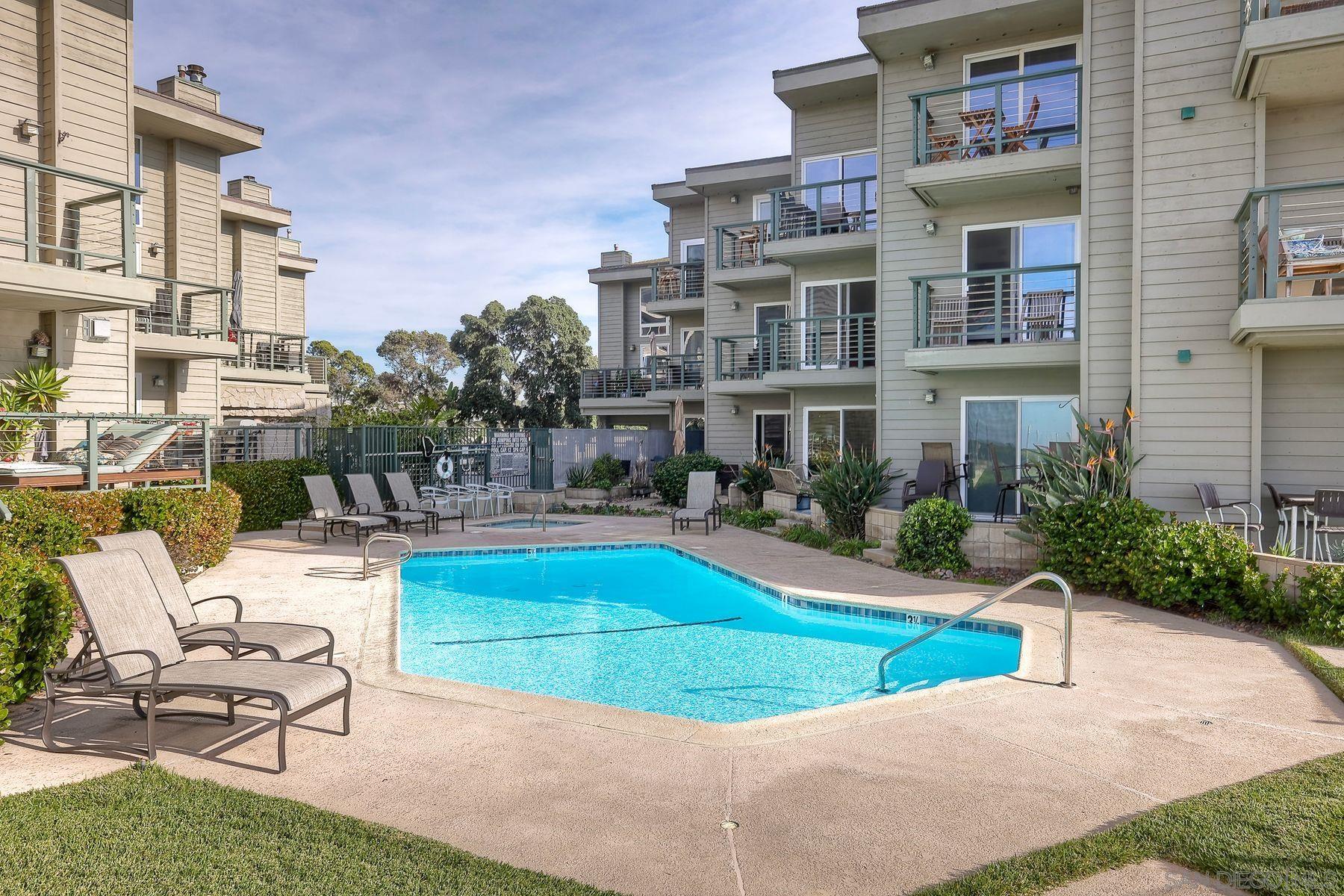 Detail Gallery Image 23 of 35 For 940  Sealane Drive  10, Encinitas,  CA 92024 - 2 Beds | 2 Baths