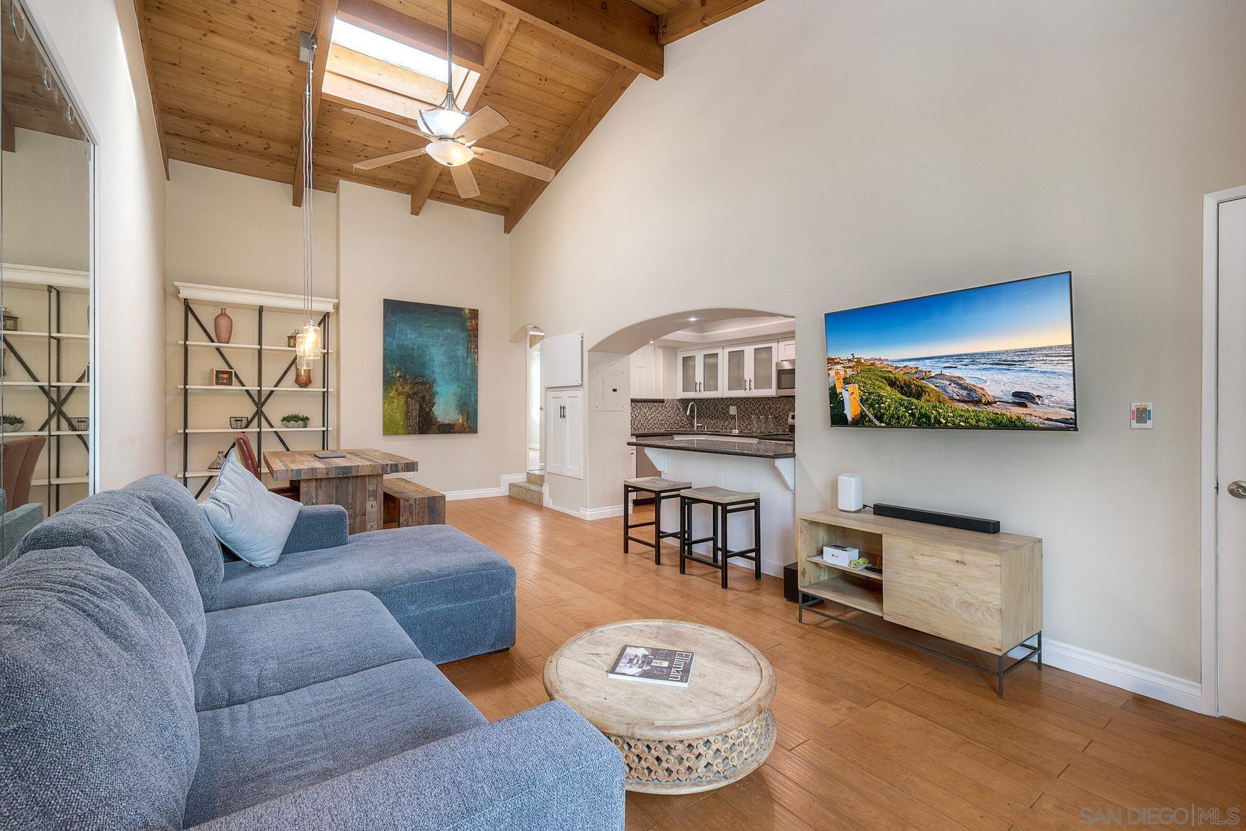 Detail Gallery Image 10 of 35 For 940  Sealane Drive  10, Encinitas,  CA 92024 - 2 Beds | 2 Baths