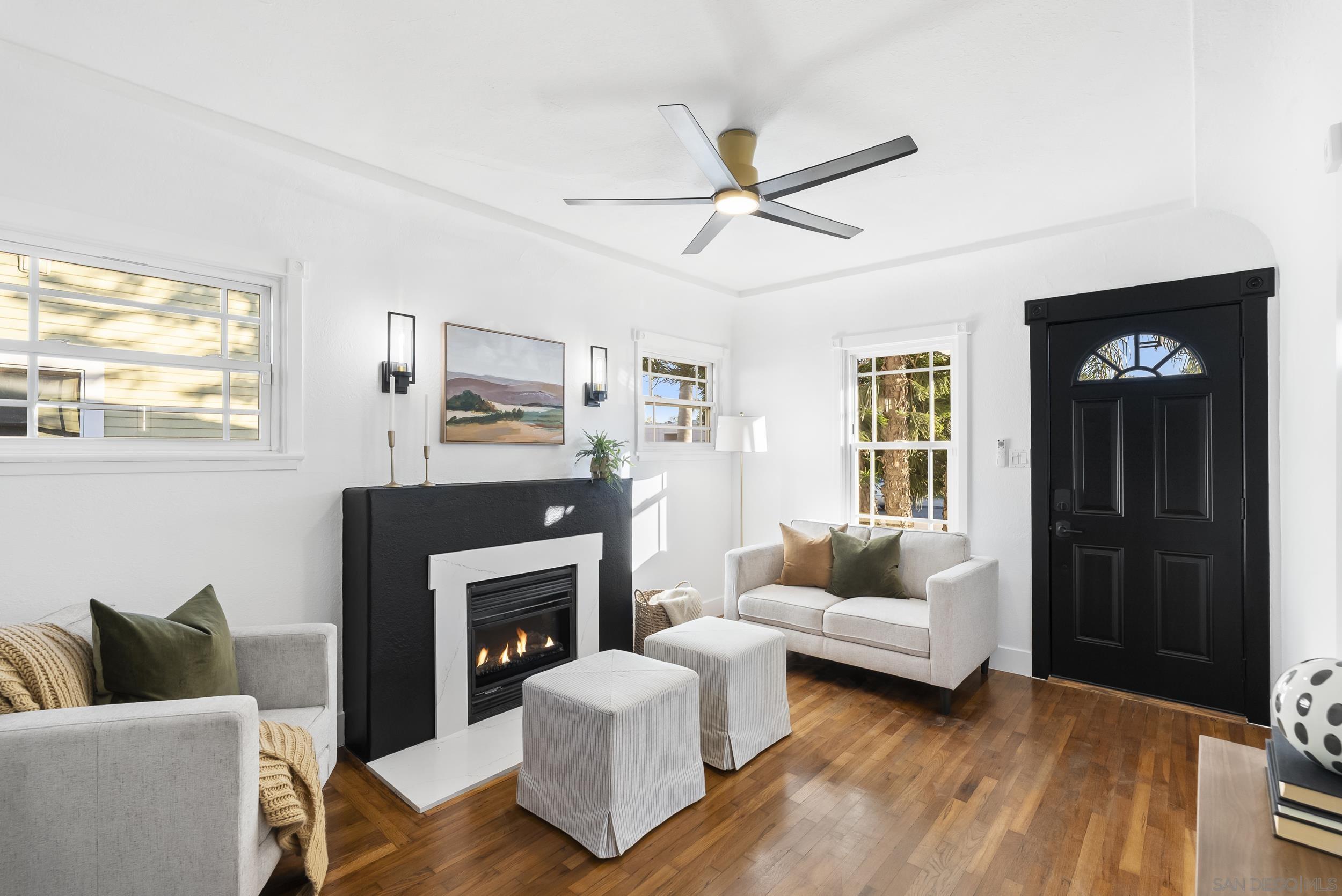 Detail Gallery Image 3 of 22 For 2730  Monroe Ave, San Diego,  CA 92116 - 2 Beds | 1 Baths