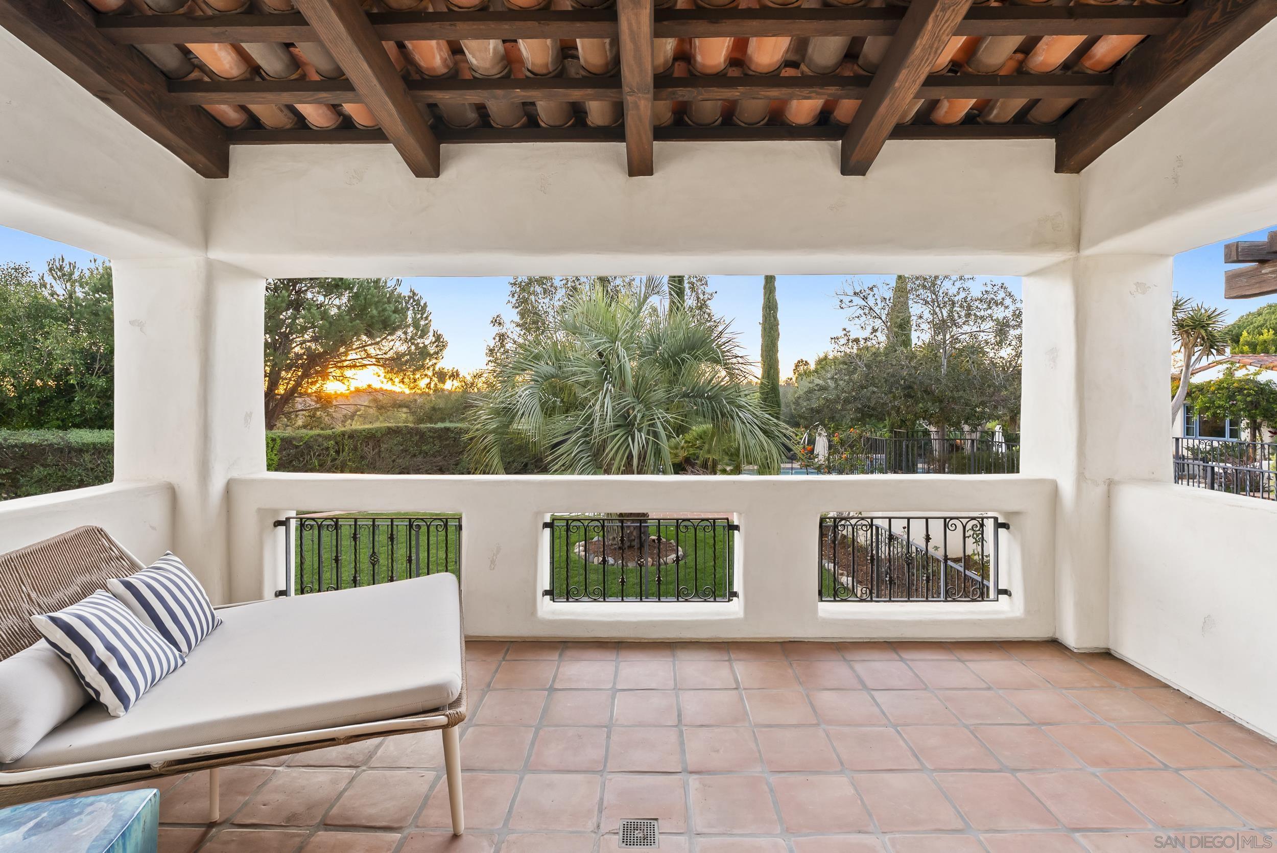 Detail Gallery Image 11 of 34 For 16636  El Zorro Vista, Rancho Santa Fe,  CA 92067 - 5 Beds | 5/4 Baths