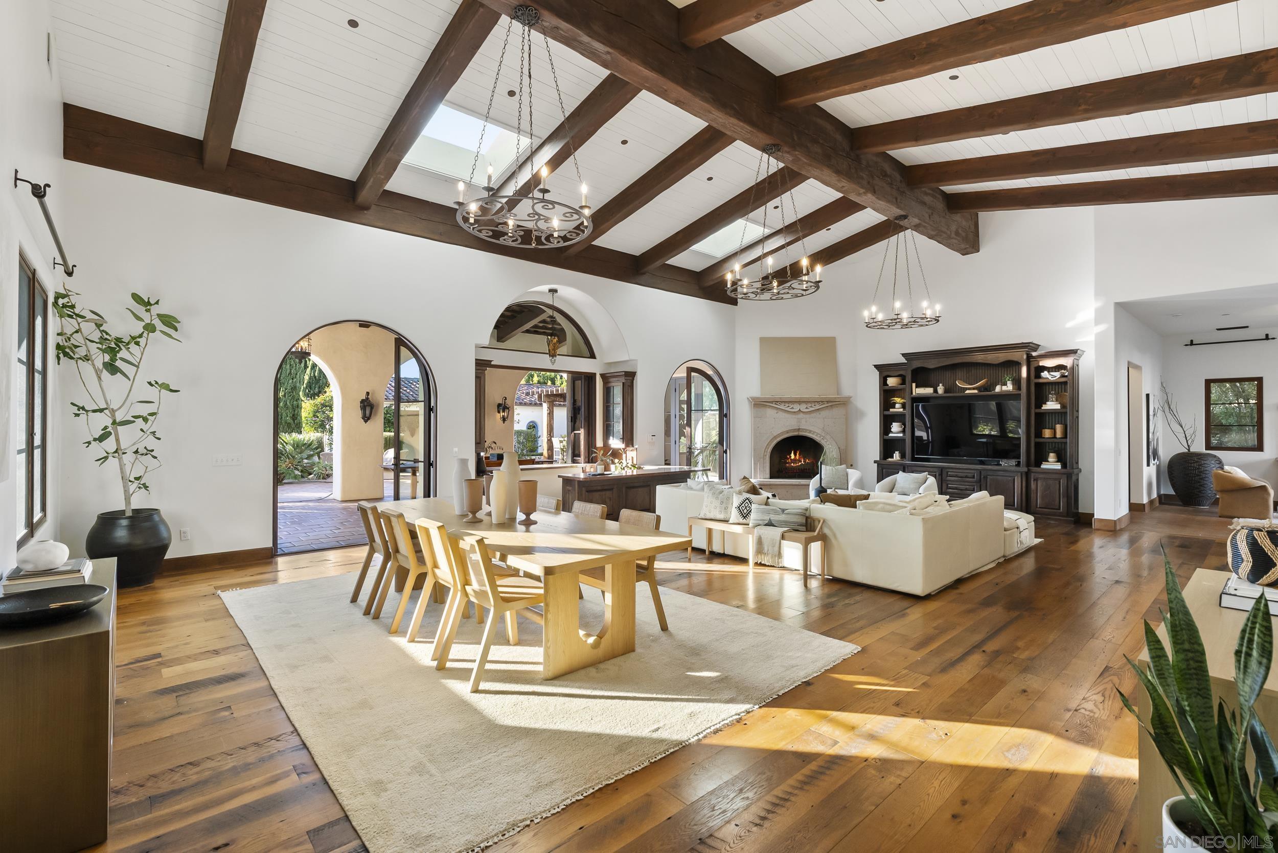 Detail Gallery Image 5 of 34 For 16636  El Zorro Vista, Rancho Santa Fe,  CA 92067 - 5 Beds | 5/4 Baths