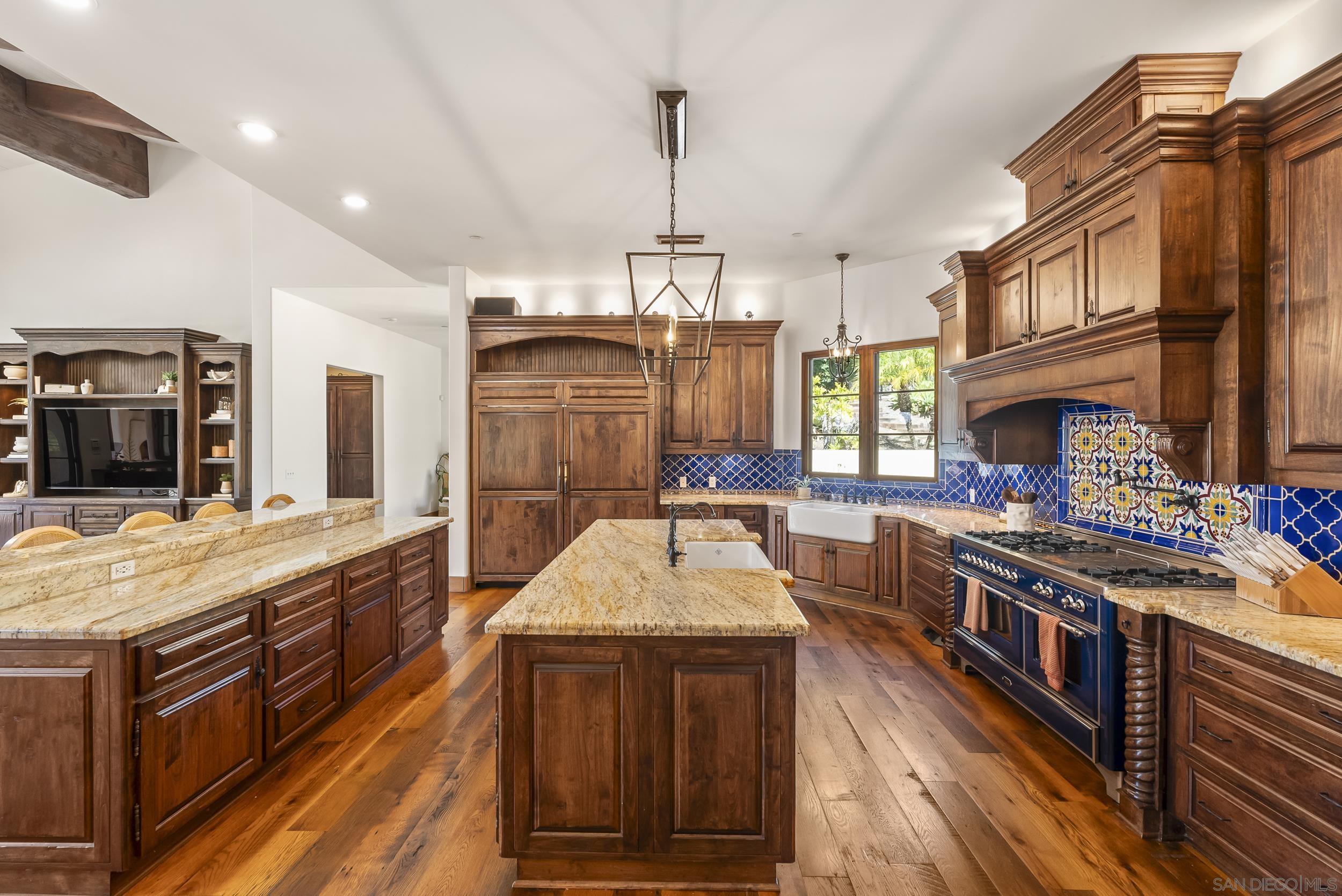 Detail Gallery Image 6 of 34 For 16636  El Zorro Vista, Rancho Santa Fe,  CA 92067 - 5 Beds | 5/4 Baths