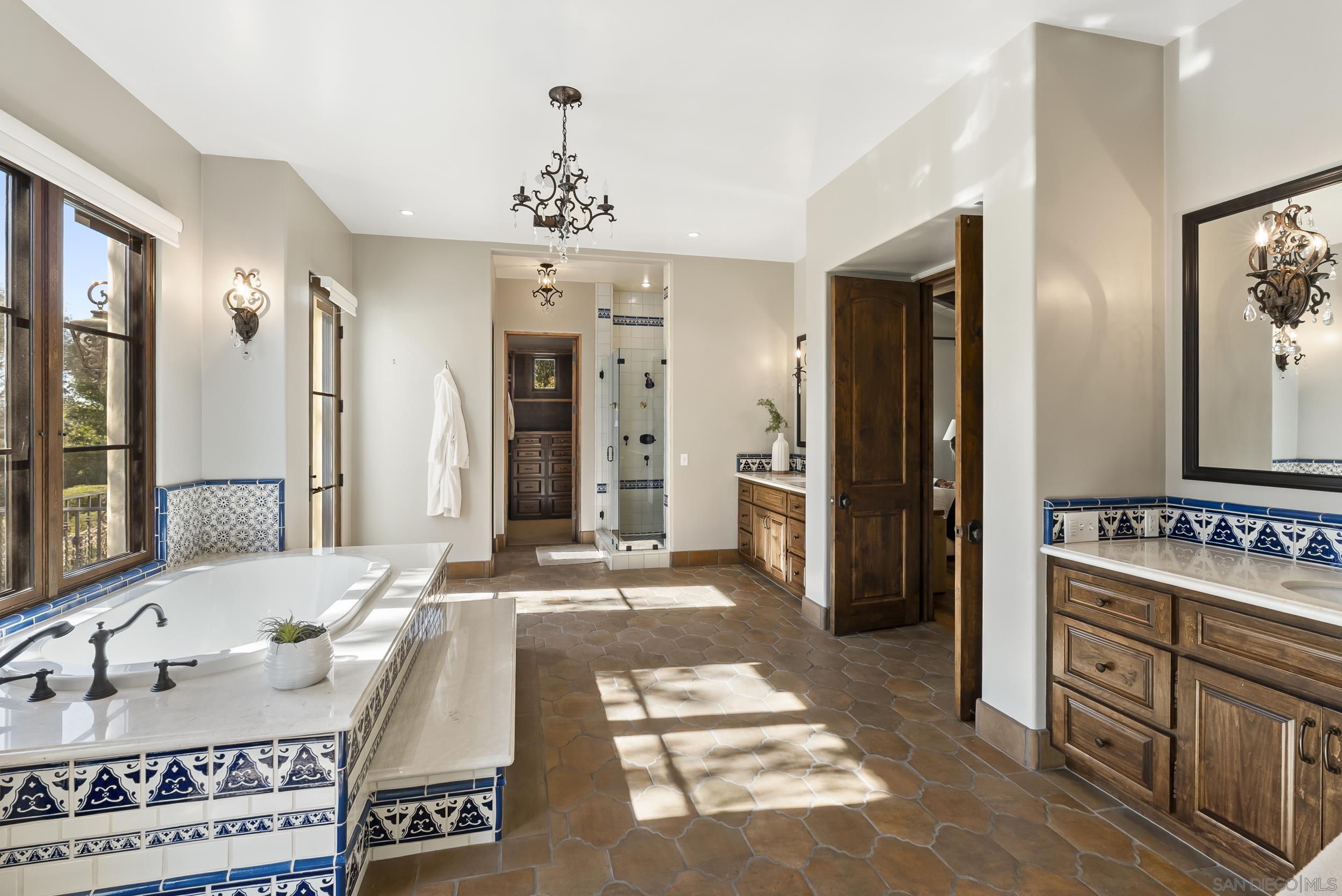 Detail Gallery Image 10 of 34 For 16636  El Zorro Vista, Rancho Santa Fe,  CA 92067 - 5 Beds | 5/4 Baths