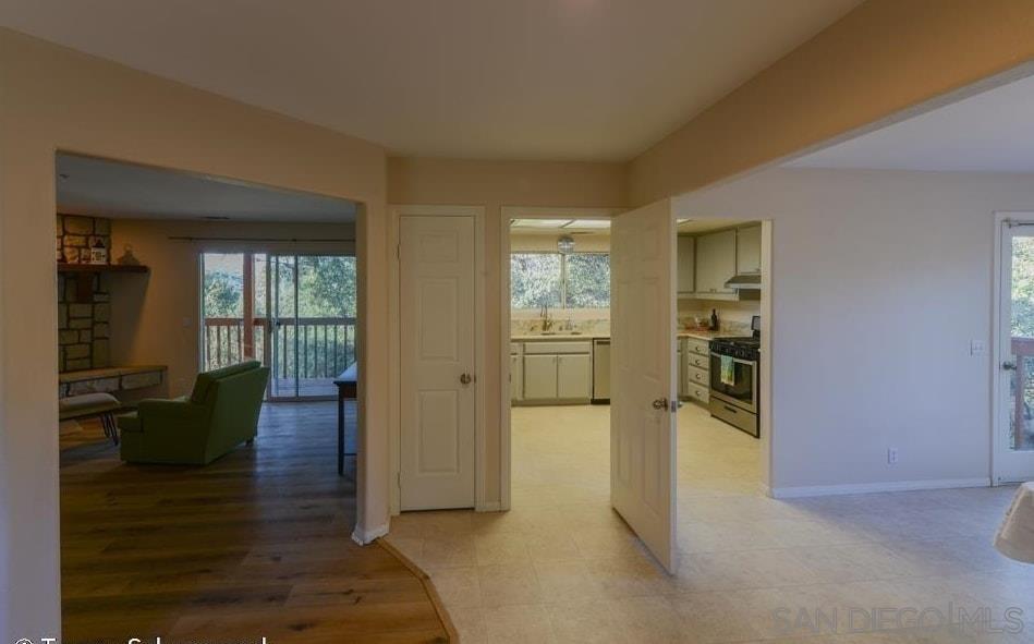 Detail Gallery Image 14 of 33 For 9502  Elm Drive, Descanso,  CA 91916 - 3 Beds | 2/1 Baths