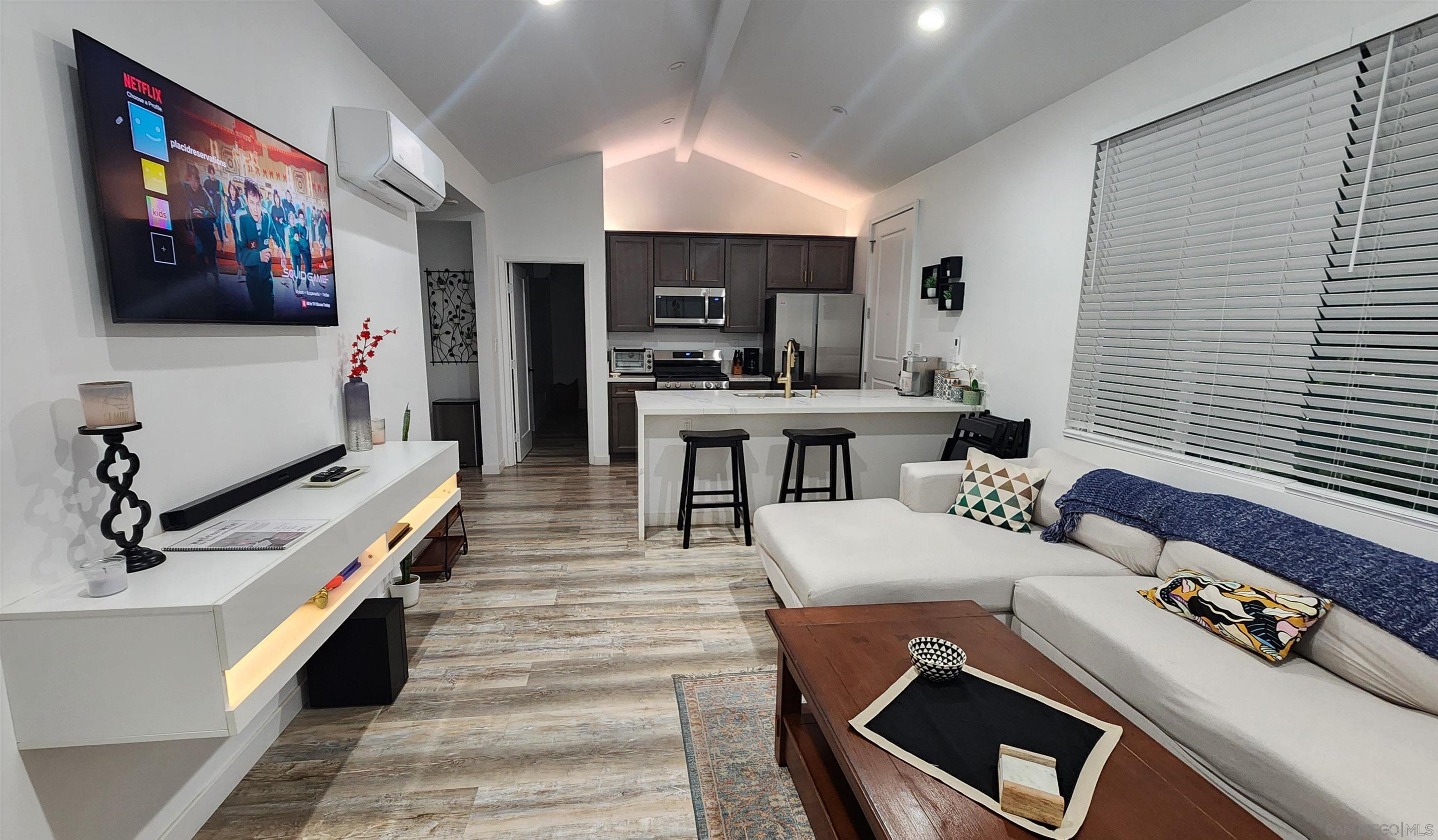 Detail Gallery Image 7 of 17 For 2144  L Ave, National City,  CA 91950 - 2 Beds | 1 Baths