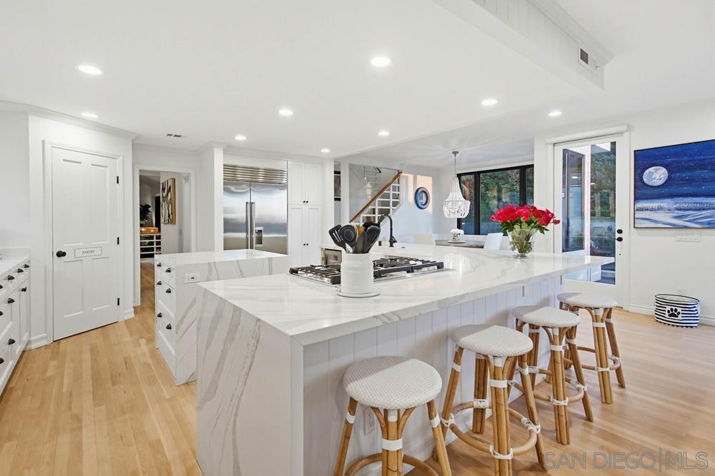 Detail Gallery Image 7 of 34 For 778  La Canada St, La Jolla,  CA 92037 - 4 Beds | 3/1 Baths