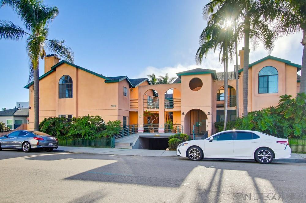 Detail Gallery Image 2 of 36 For 2909  Keats St  #11,  San Diego,  CA 92106 - 2 Beds | 2 Baths