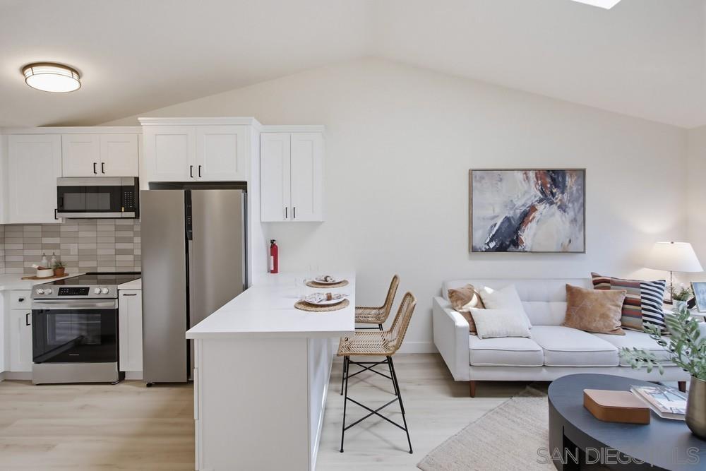 Detail Gallery Image 14 of 36 For 2909  Keats St  #11,  San Diego,  CA 92106 - 2 Beds | 2 Baths