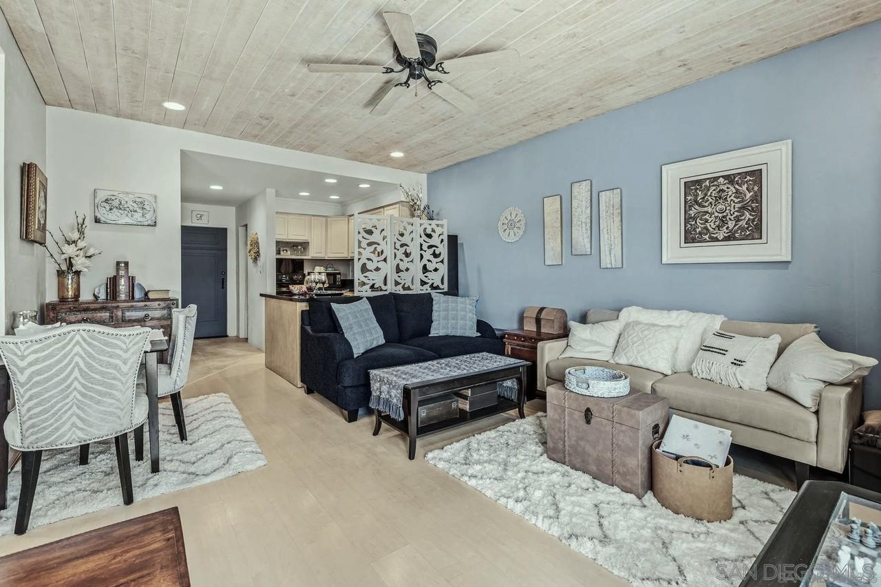 Detail Gallery Image 12 of 42 For 2003  Costa Del Mar Rd  #692,  Carlsbad,  CA 92009 - 1 Beds | 1/1 Baths