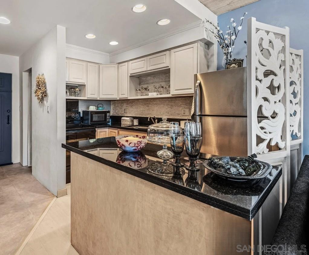 Detail Gallery Image 8 of 42 For 2003  Costa Del Mar Rd  #692,  Carlsbad,  CA 92009 - 1 Beds | 1/1 Baths