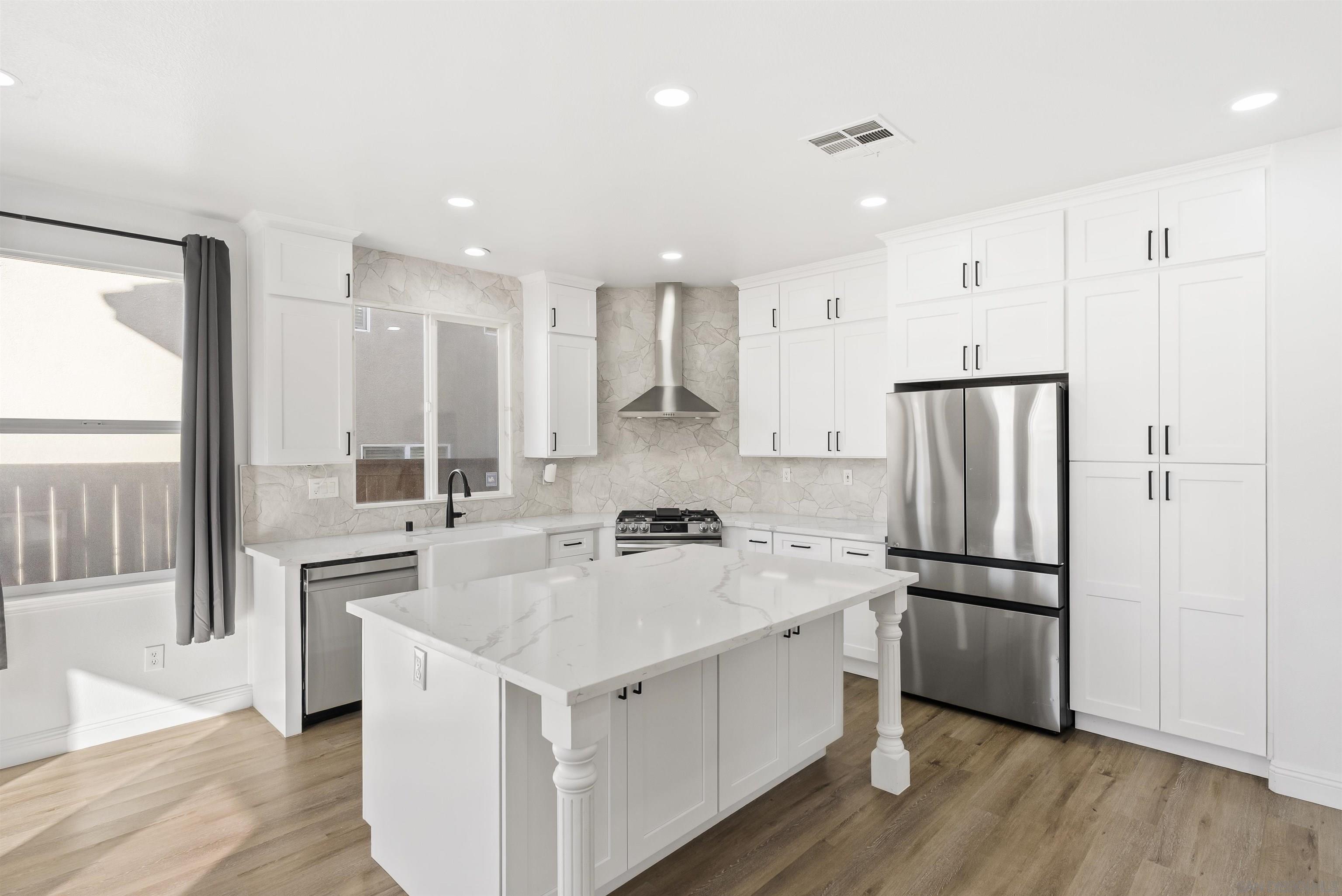 Detail Gallery Image 15 of 31 For 1048  Sunset Crossing Point, San Diego,  CA 92154 - 5 Beds | 3 Baths