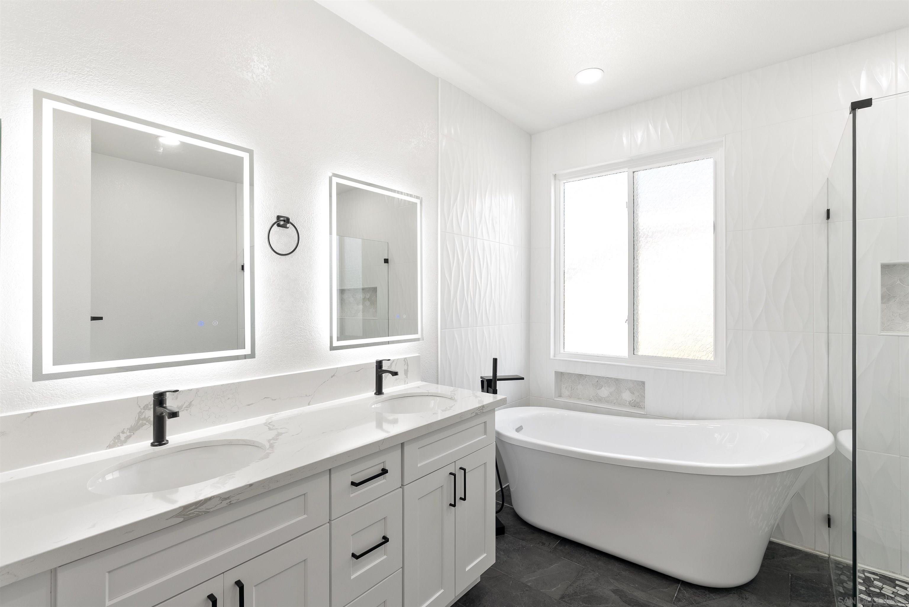 Detail Gallery Image 19 of 31 For 1048  Sunset Crossing Point, San Diego,  CA 92154 - 5 Beds | 3 Baths