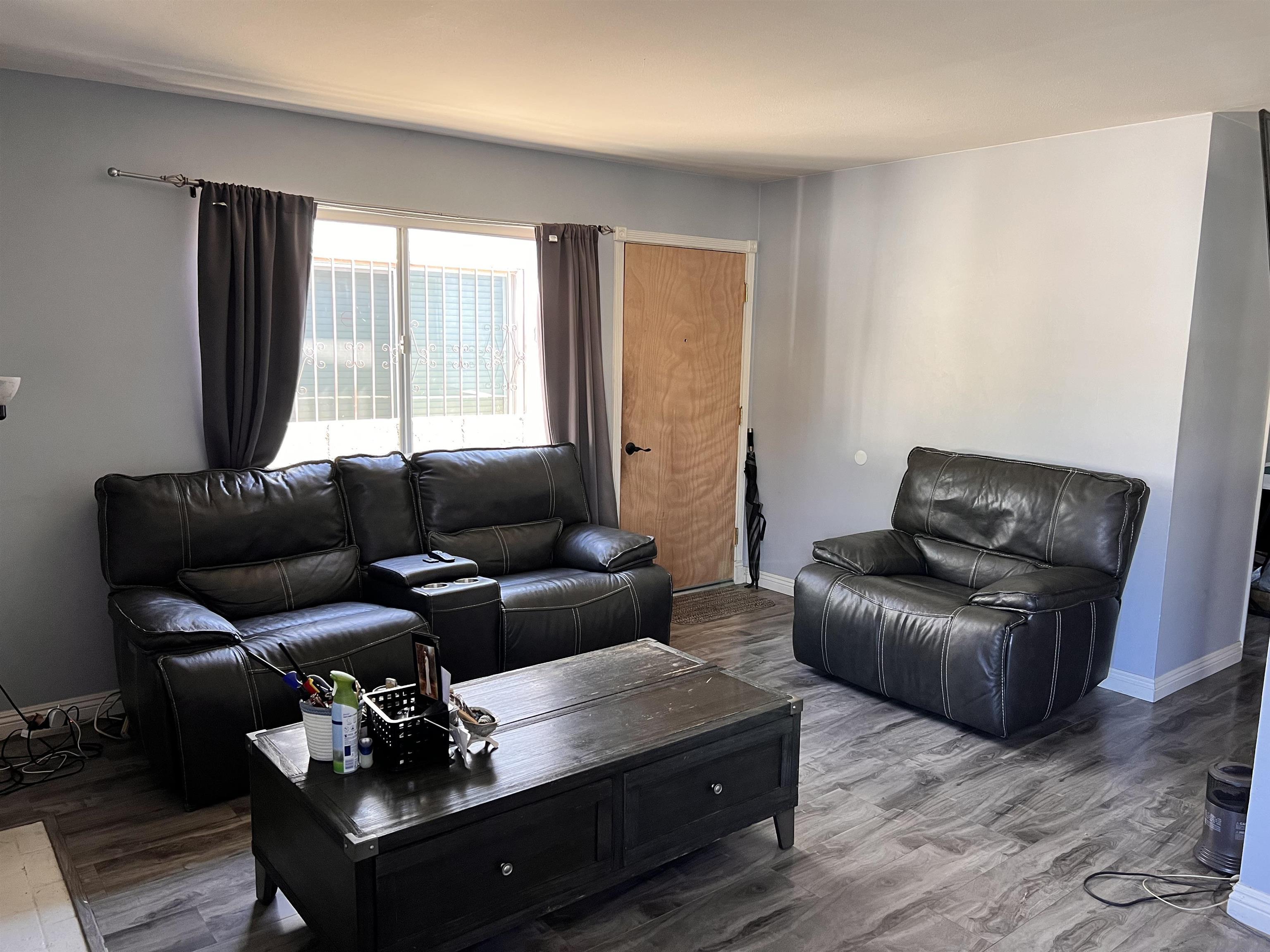 Detail Gallery Image 6 of 15 For 4015  Boston Ave, San Diego,  CA 92113 - 3 Beds | 1 Baths