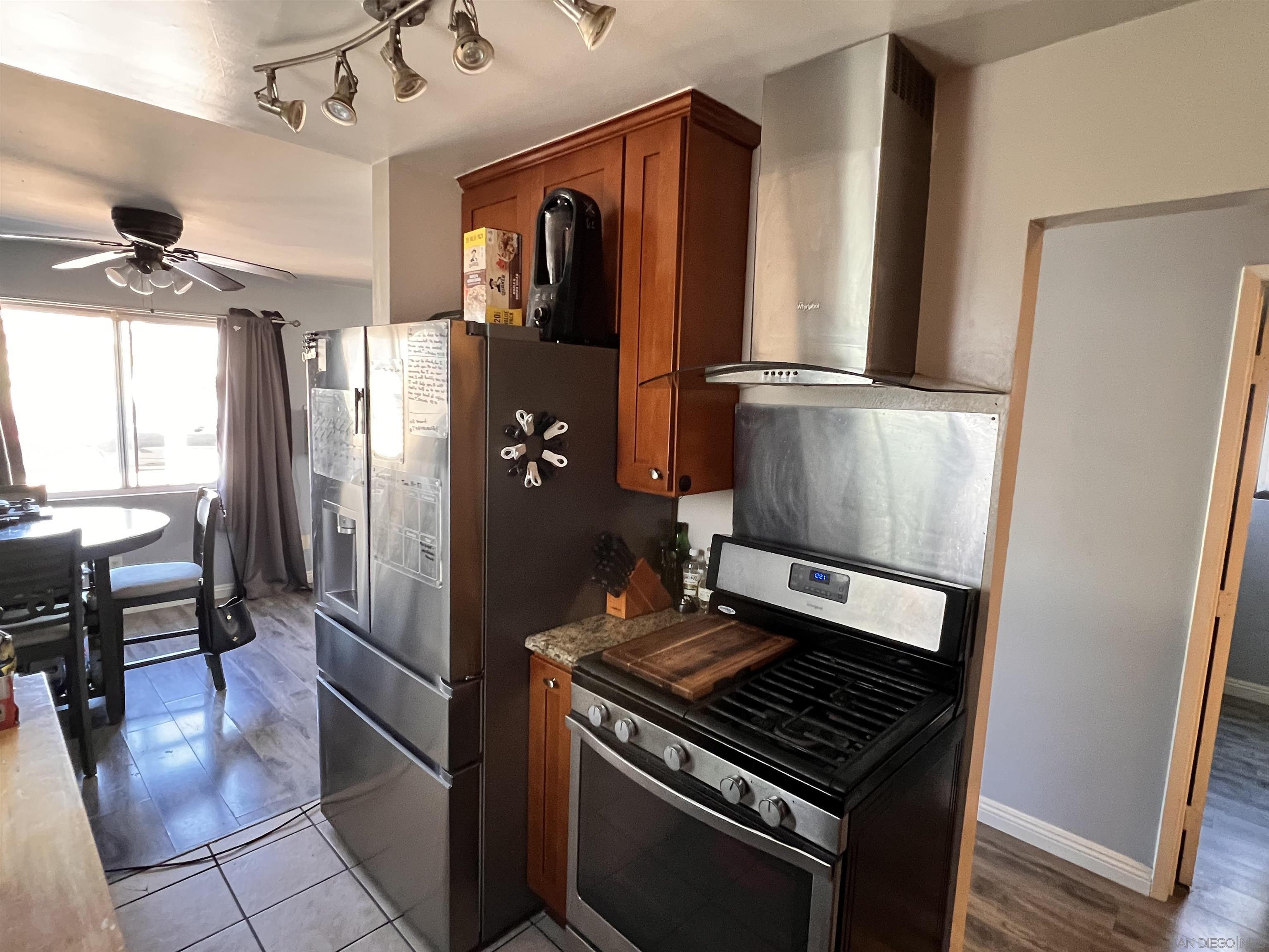 Detail Gallery Image 9 of 15 For 4015  Boston Ave, San Diego,  CA 92113 - 3 Beds | 1 Baths