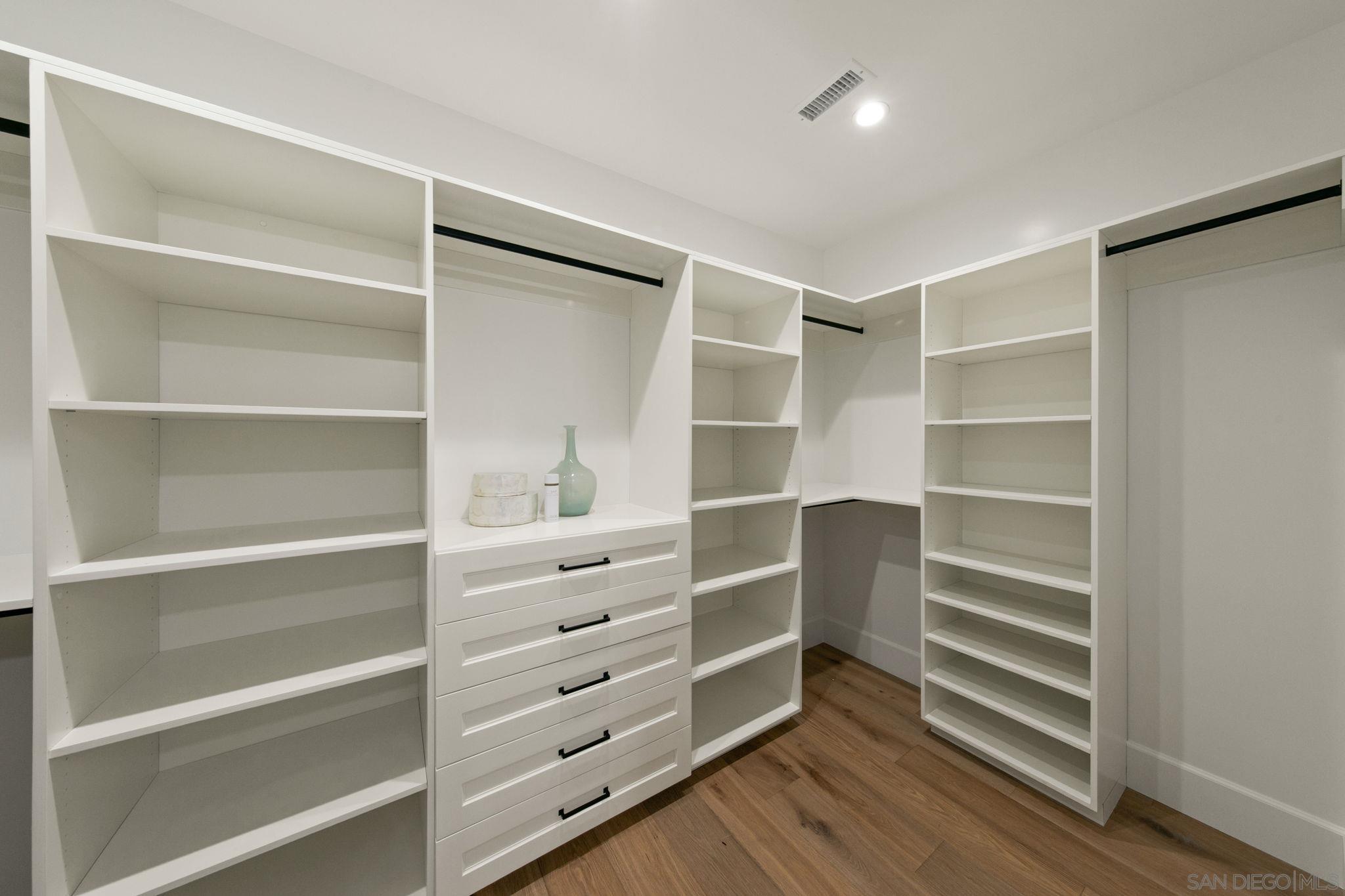 Detail Gallery Image 27 of 37 For 910  Balboa Ave, Coronado,  CA 92118 - 6 Beds | 6/1 Baths